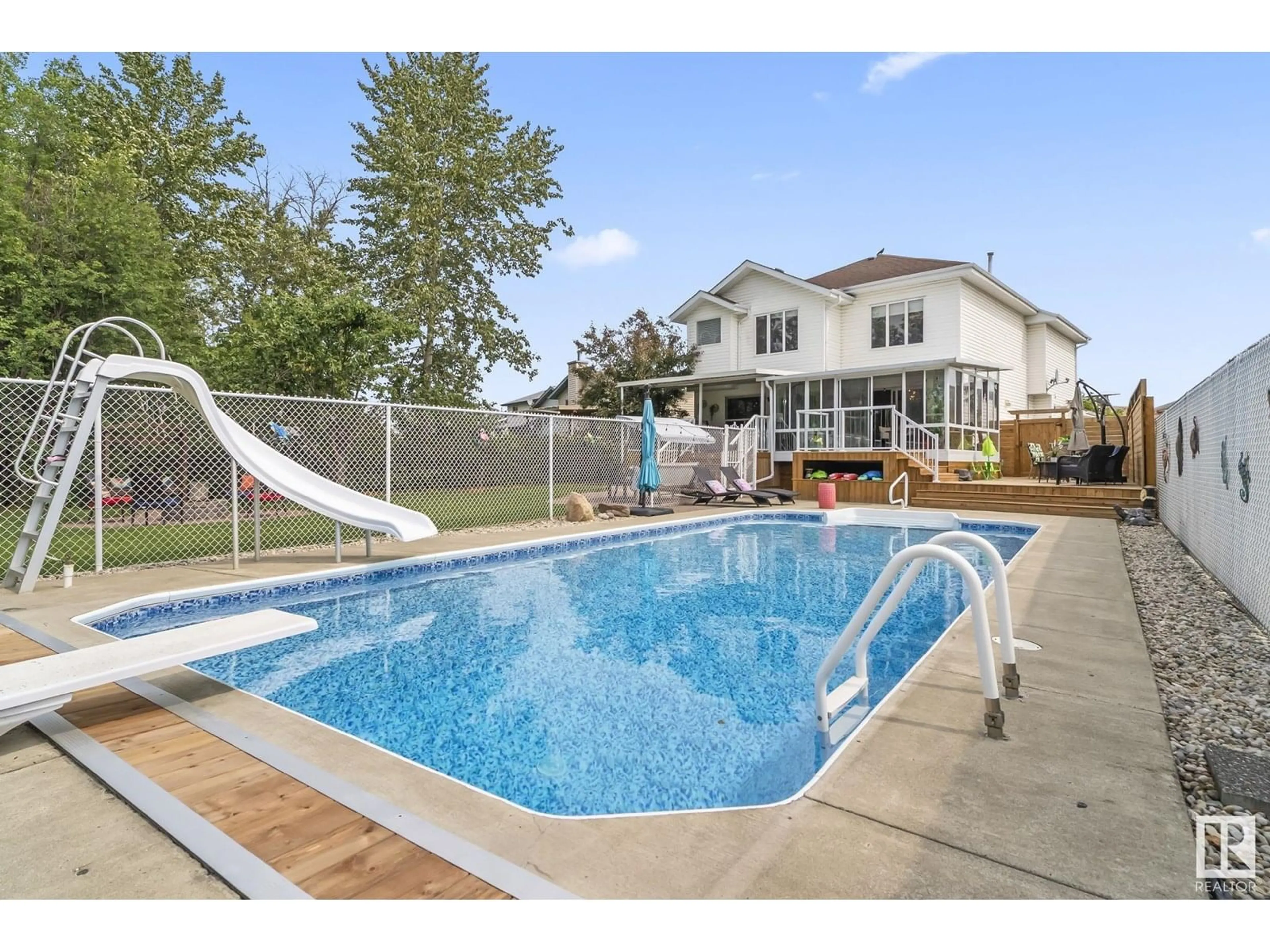 Pool for 26 LA COSTA FAIRWAY CL, Stony Plain Alberta T7Z2A5