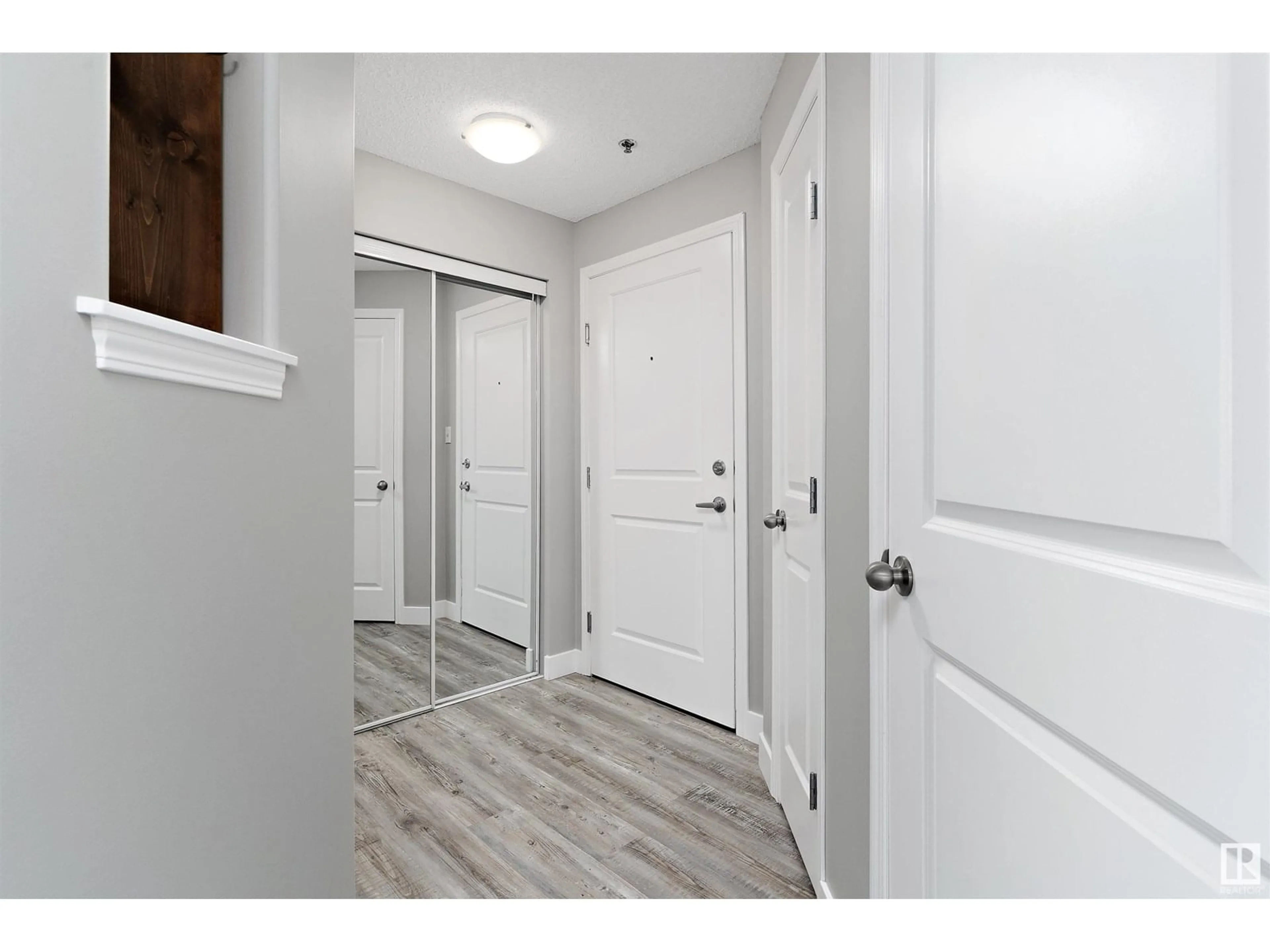 Indoor entryway for #309 - 2305 35A AV, Edmonton Alberta T6T1Z2