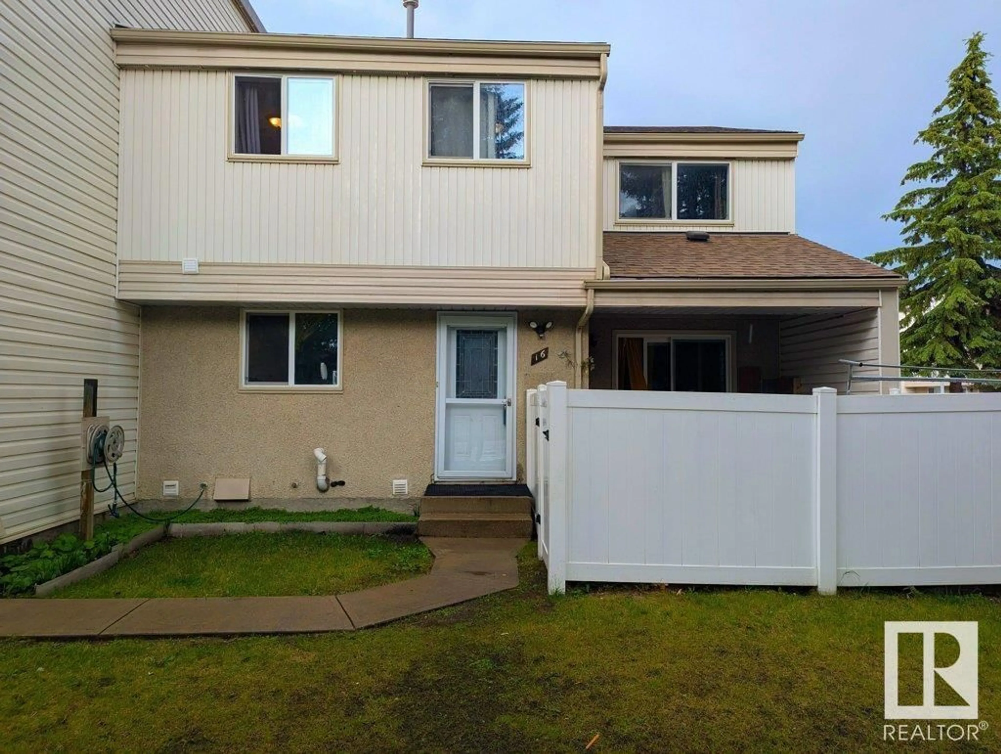 Home with vinyl exterior material, street for 16 WOODVALE VG, Edmonton Alberta T6L1W4