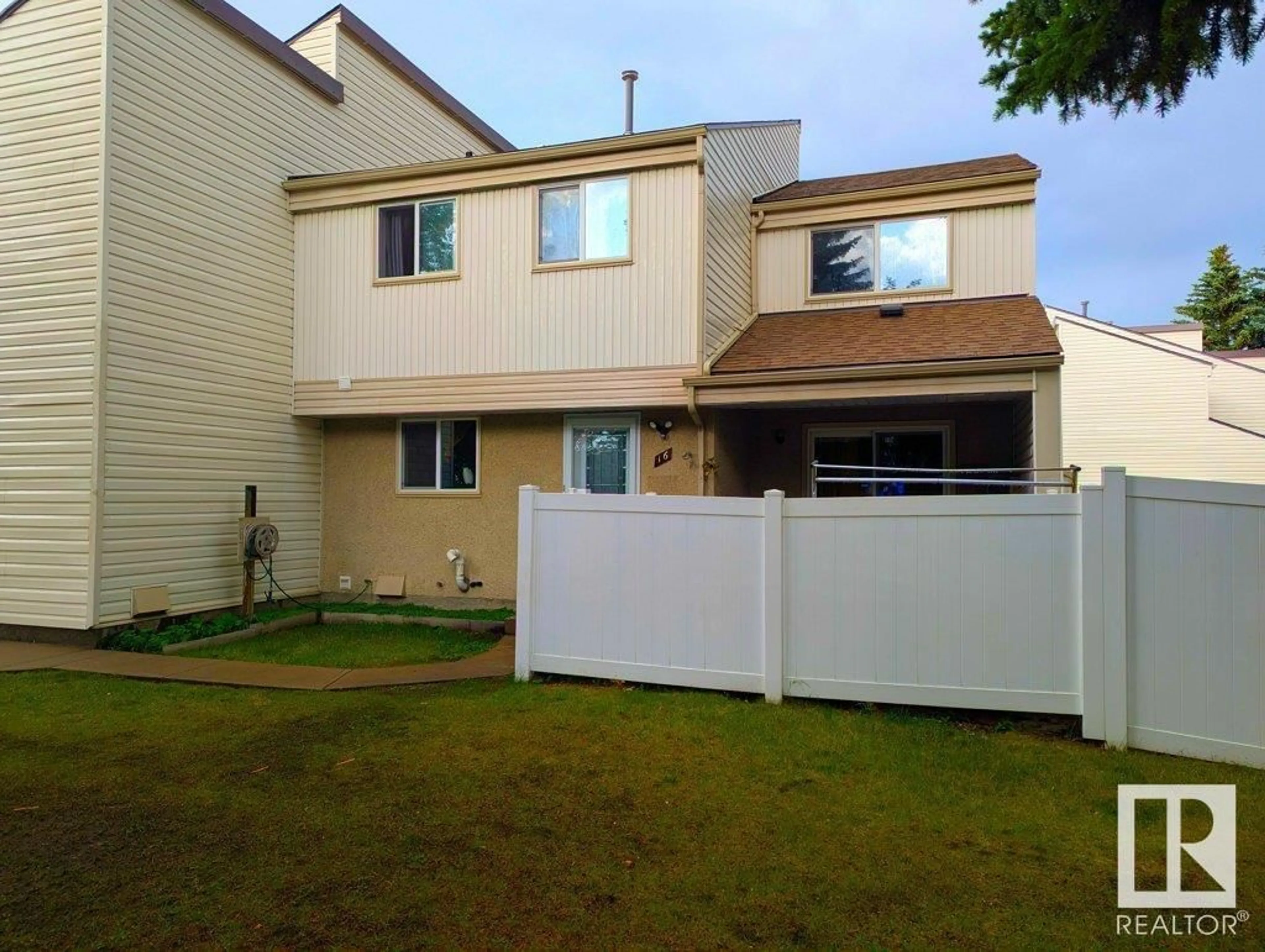 Unknown for 16 WOODVALE VG, Edmonton Alberta T6L1W4
