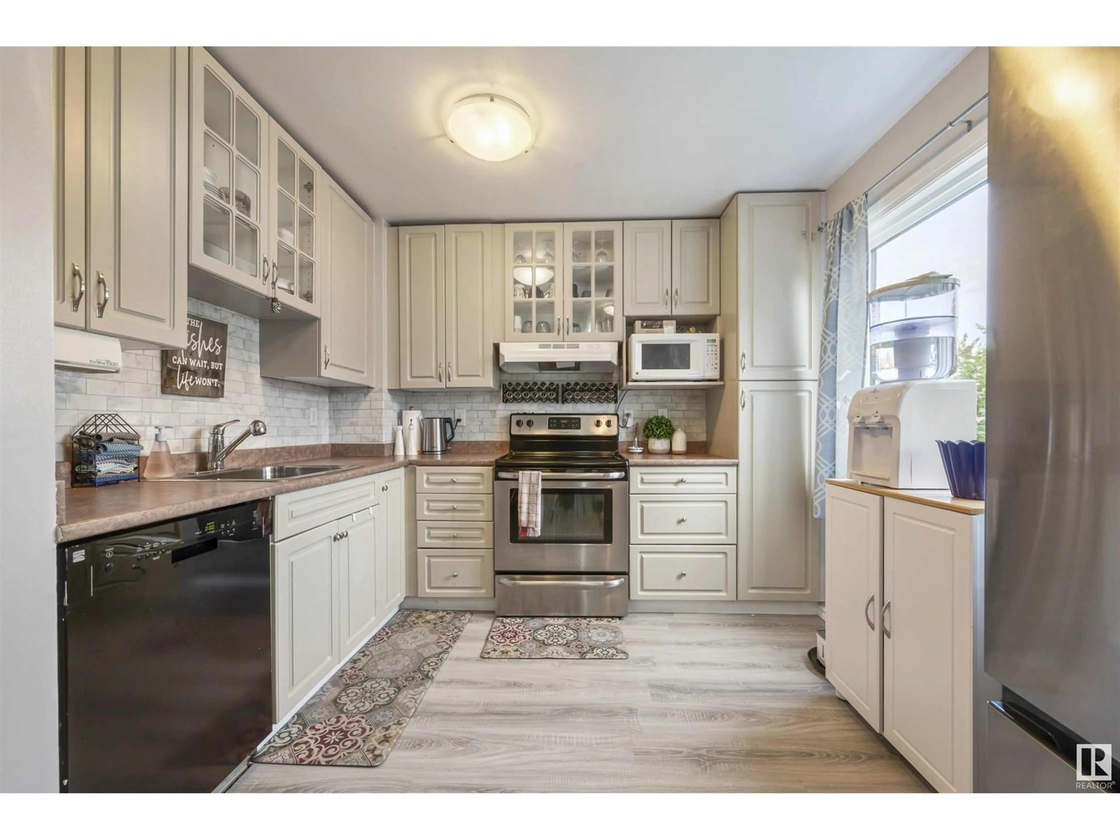 Unknown for 13 - 1411 MILL WOODS E, Edmonton Alberta T6L4T3