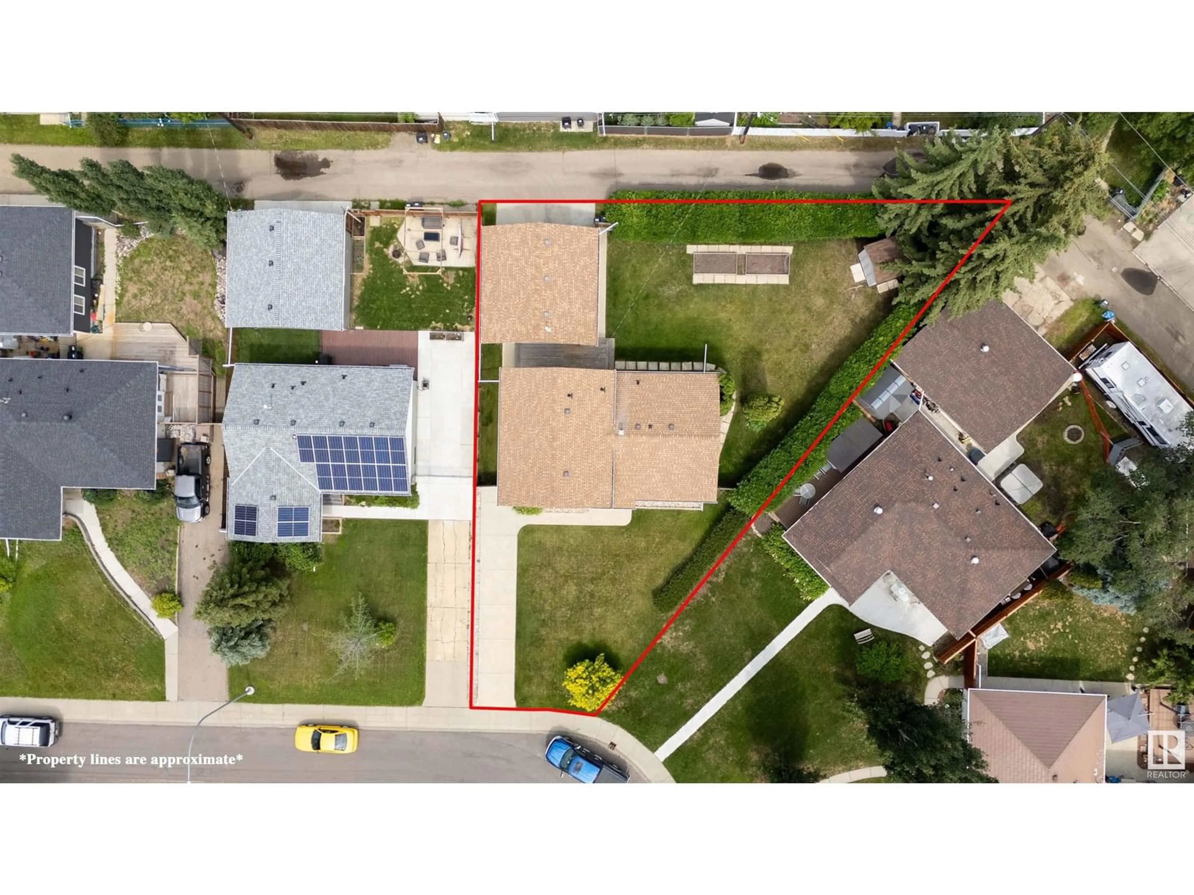A pic from outside/outdoor area/front of a property/back of a property/a pic from drone, street for 15902 94 AV, Edmonton Alberta T5R5K8