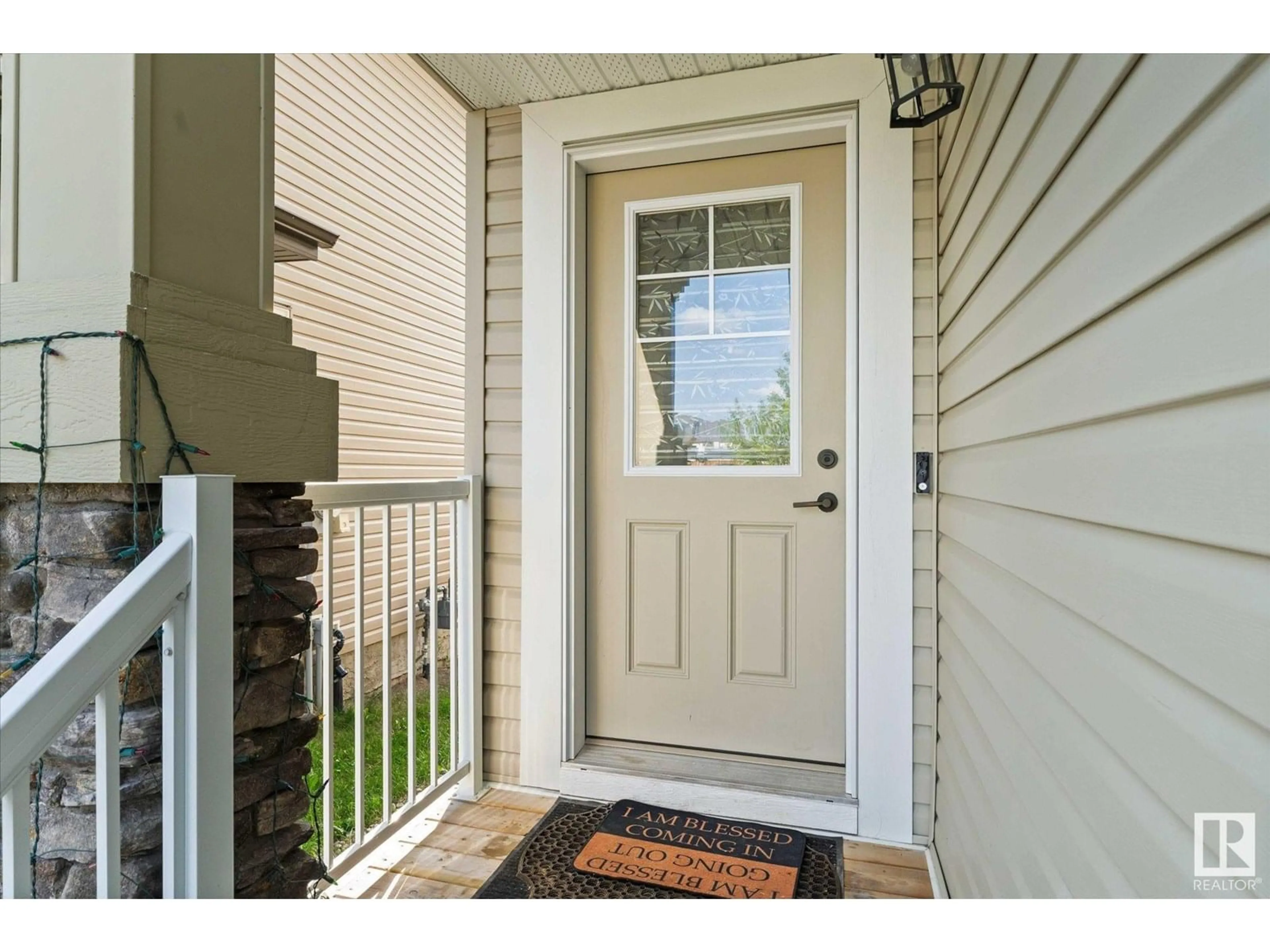 Indoor entryway for 14 SIERRA WD, Fort Saskatchewan Alberta T8L0T3