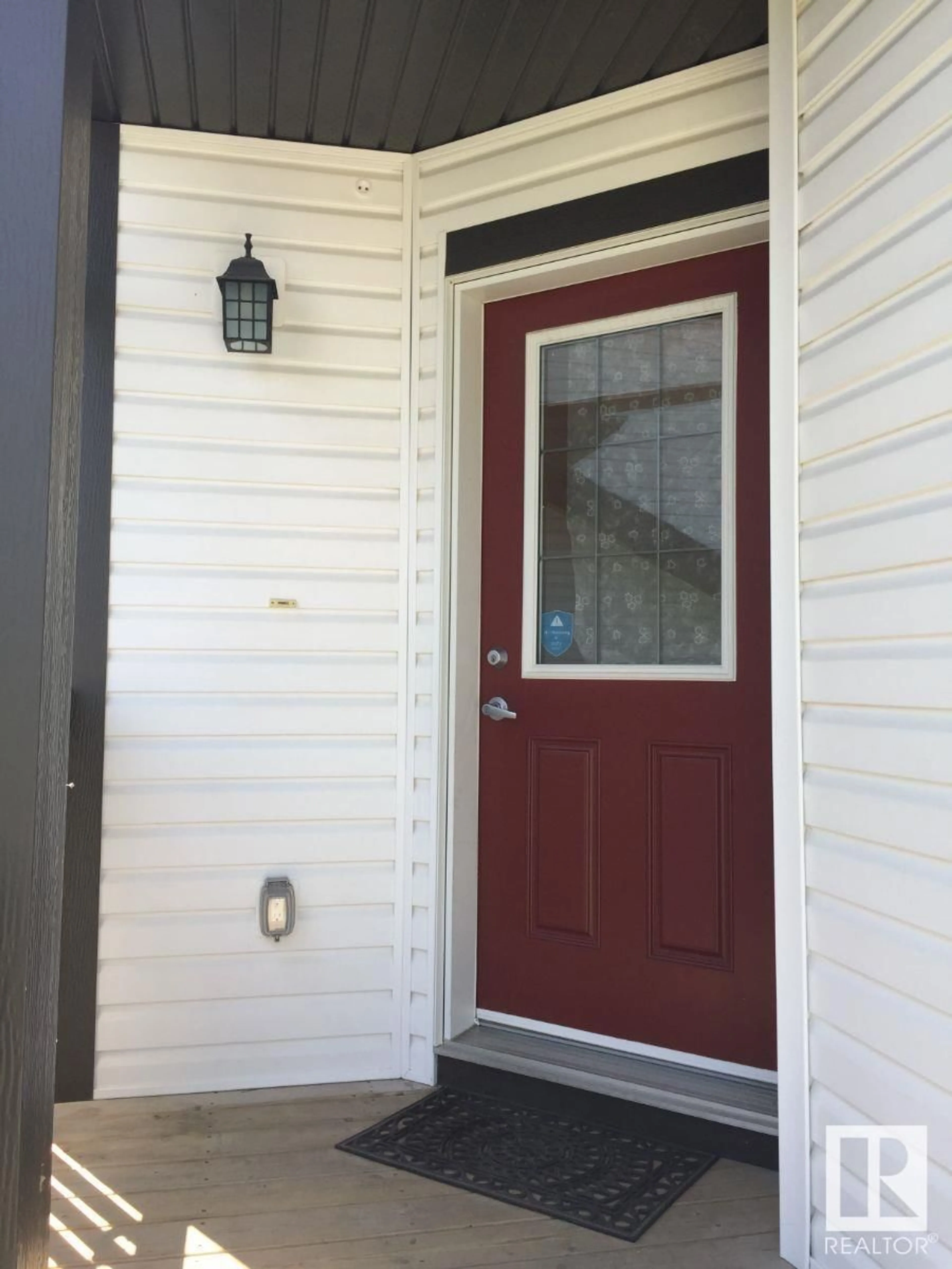 Indoor entryway for 12023 173 AV, Edmonton Alberta T5X0J6