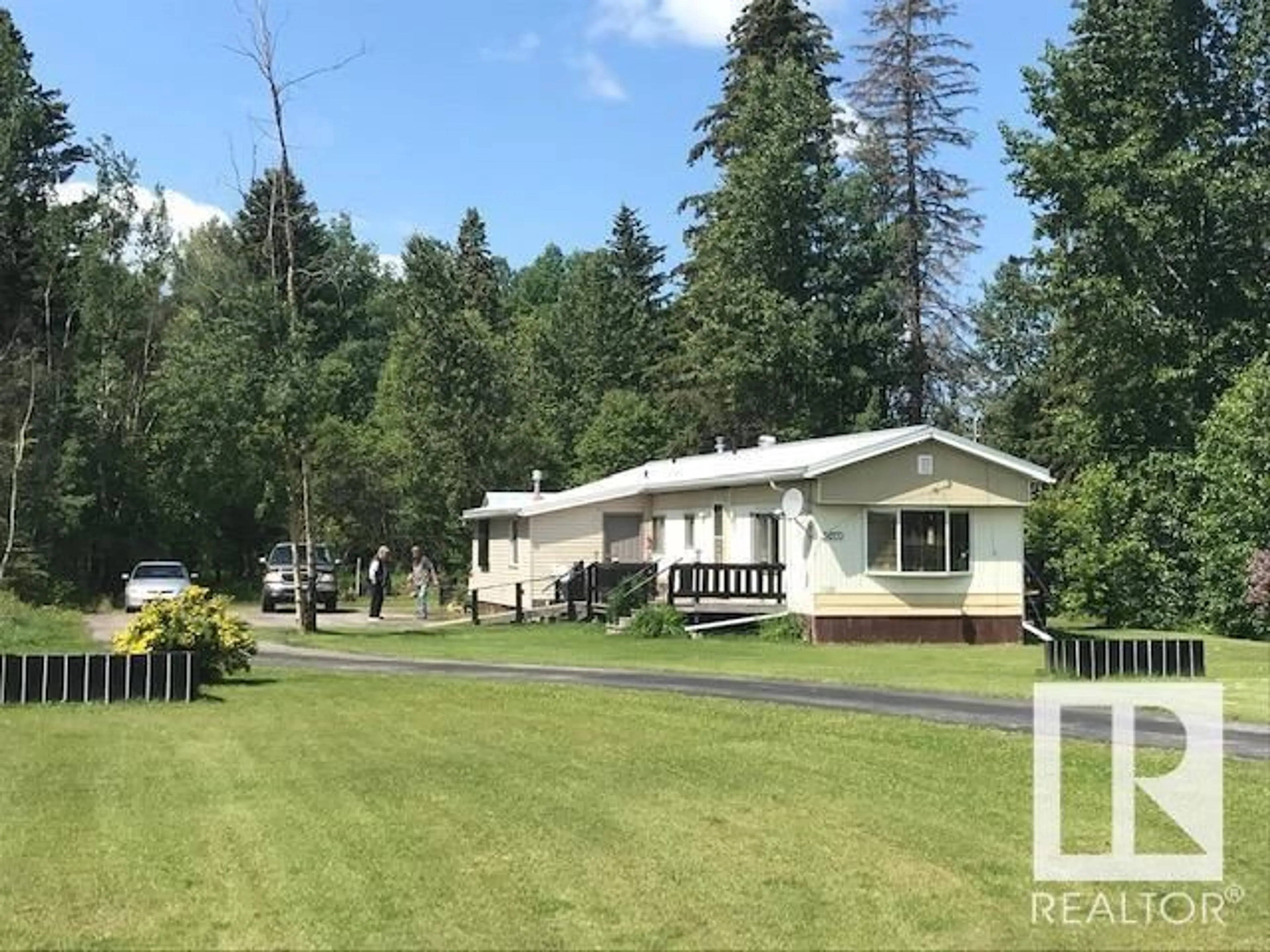 A pic from outside/outdoor area/front of a property/back of a property/a pic from drone, unknown for 5610 51 ST, Niton Junction Alberta T7E5A1