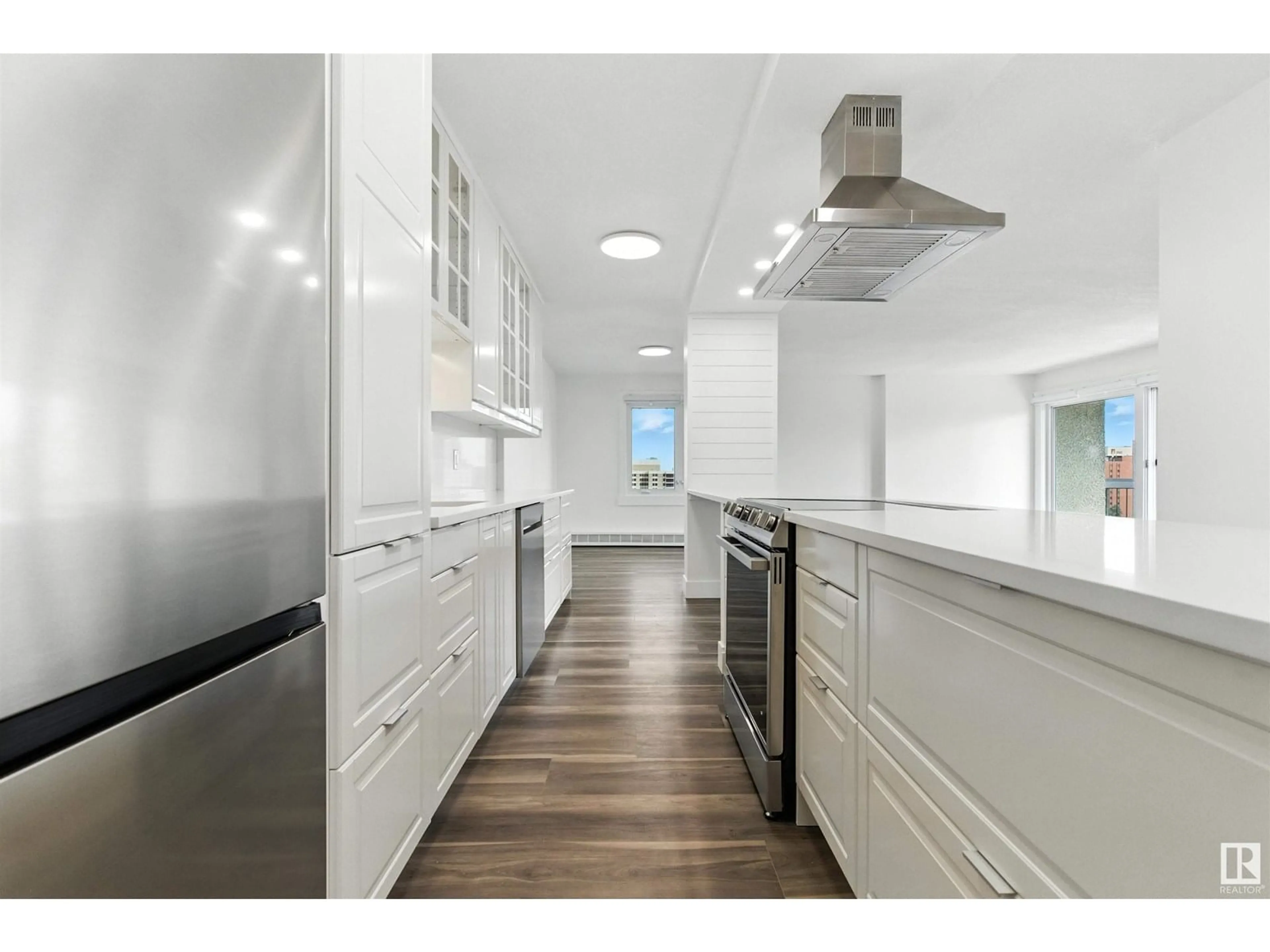 Standard kitchen, unknown for 1203 112 ST, Edmonton Alberta T5K1L3