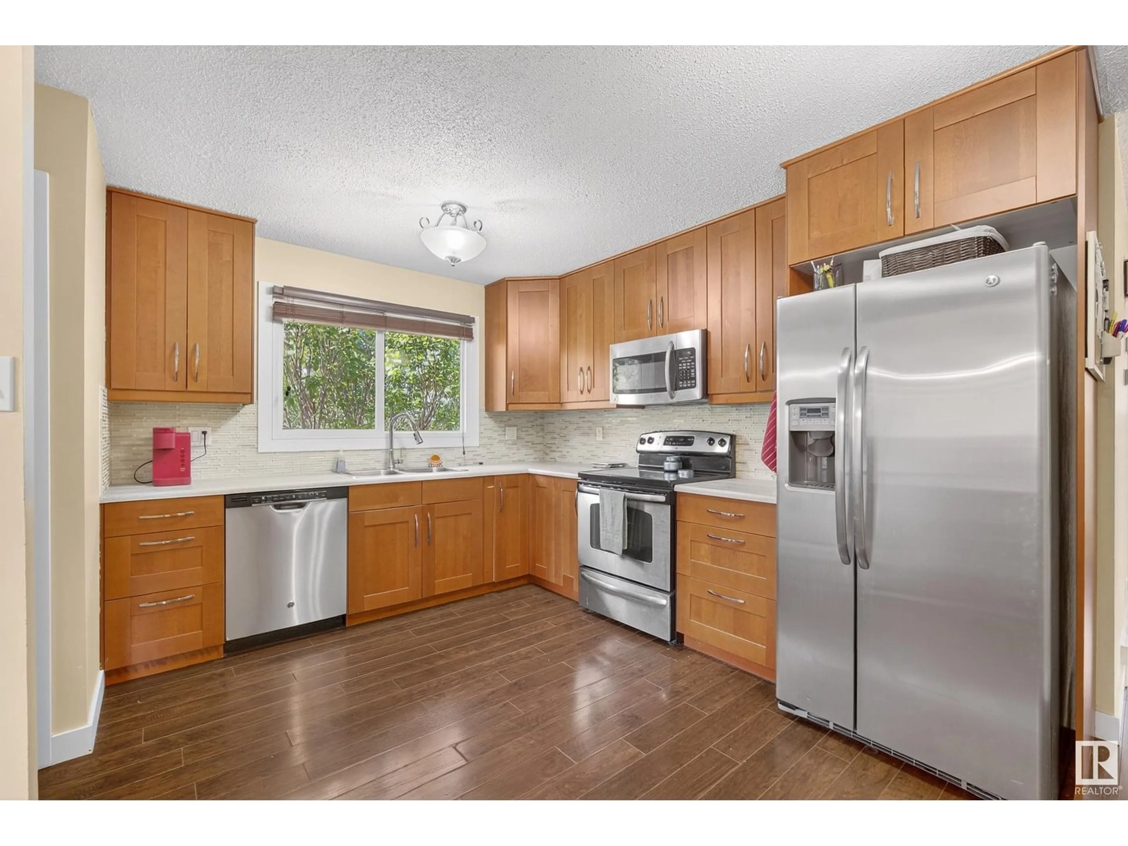 Standard kitchen, wood/laminate floor for 14228 79 ST, Edmonton Alberta T5C1K3