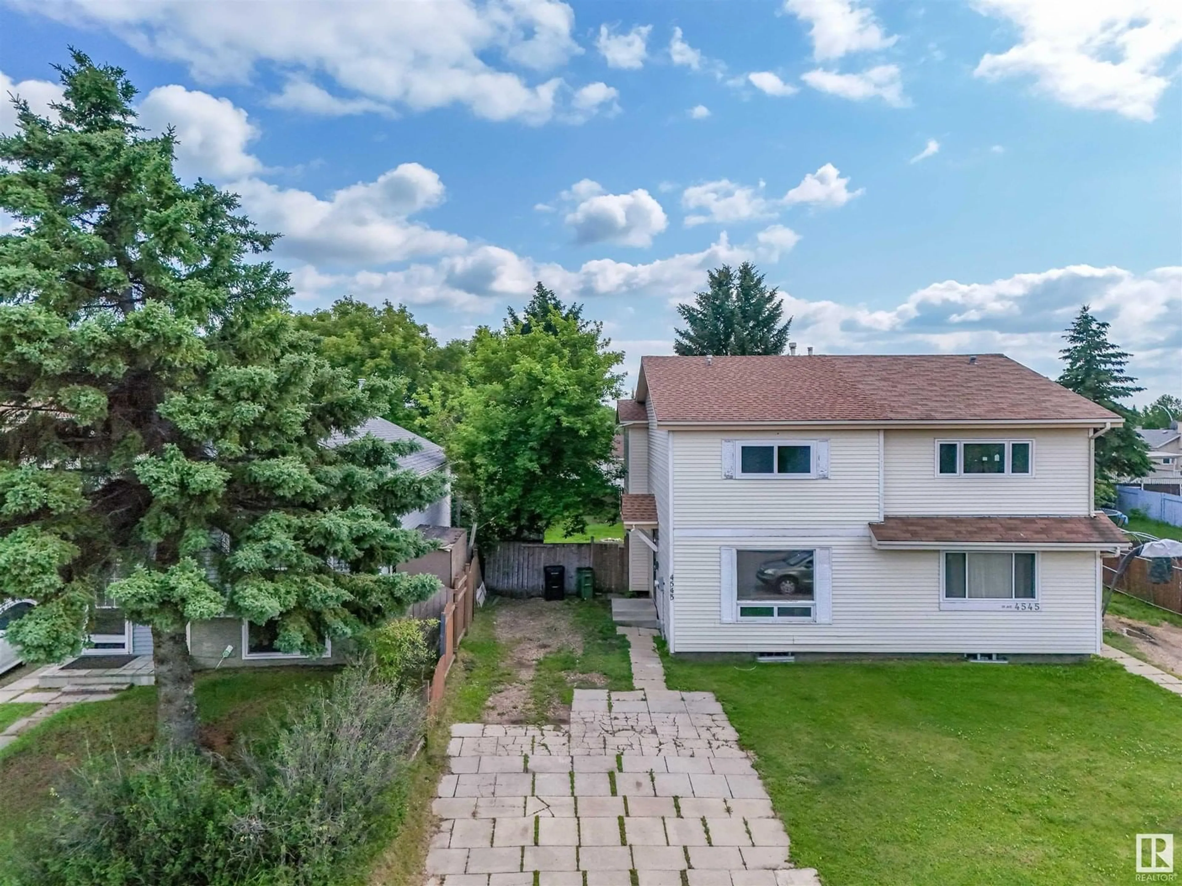 A pic from outside/outdoor area/front of a property/back of a property/a pic from drone, street for 4543 32 AVENUE AVENUE, Edmonton Alberta T6L6C3