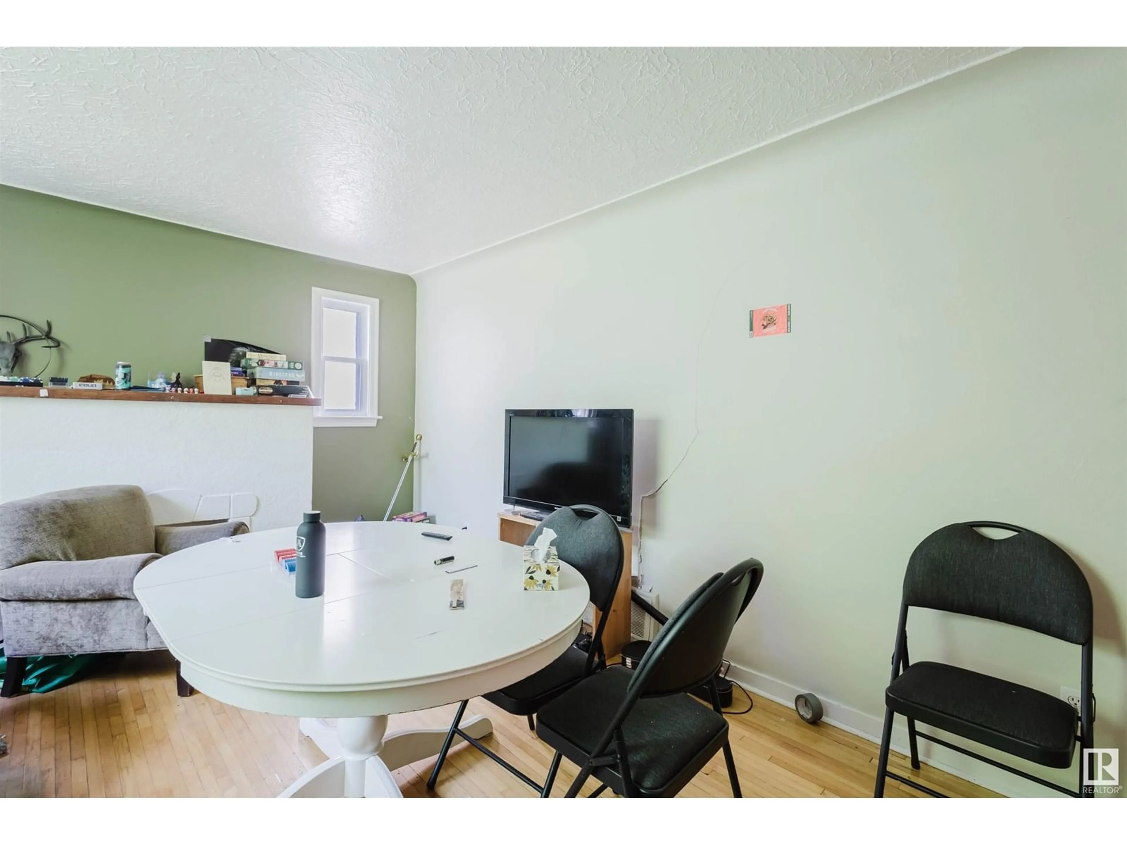 A pic of a room for 7230 112 ST, Edmonton Alberta T6G1J3