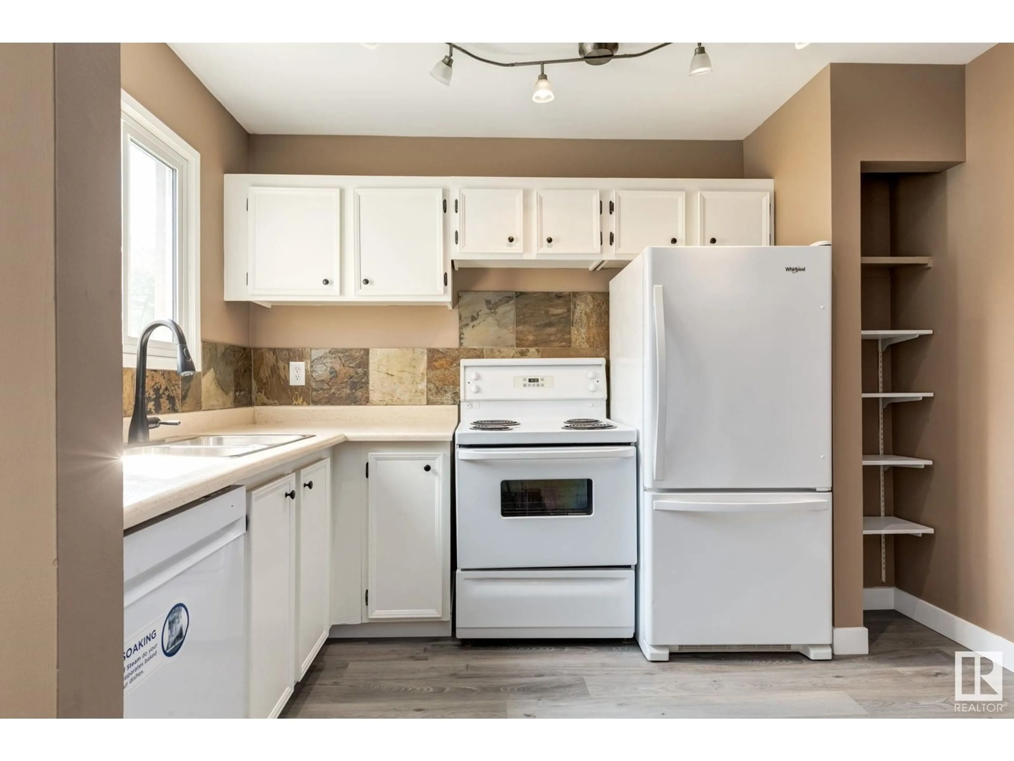 Standard kitchen, unknown for NW - 14039 30 ST, Edmonton Alberta T5Y1R5
