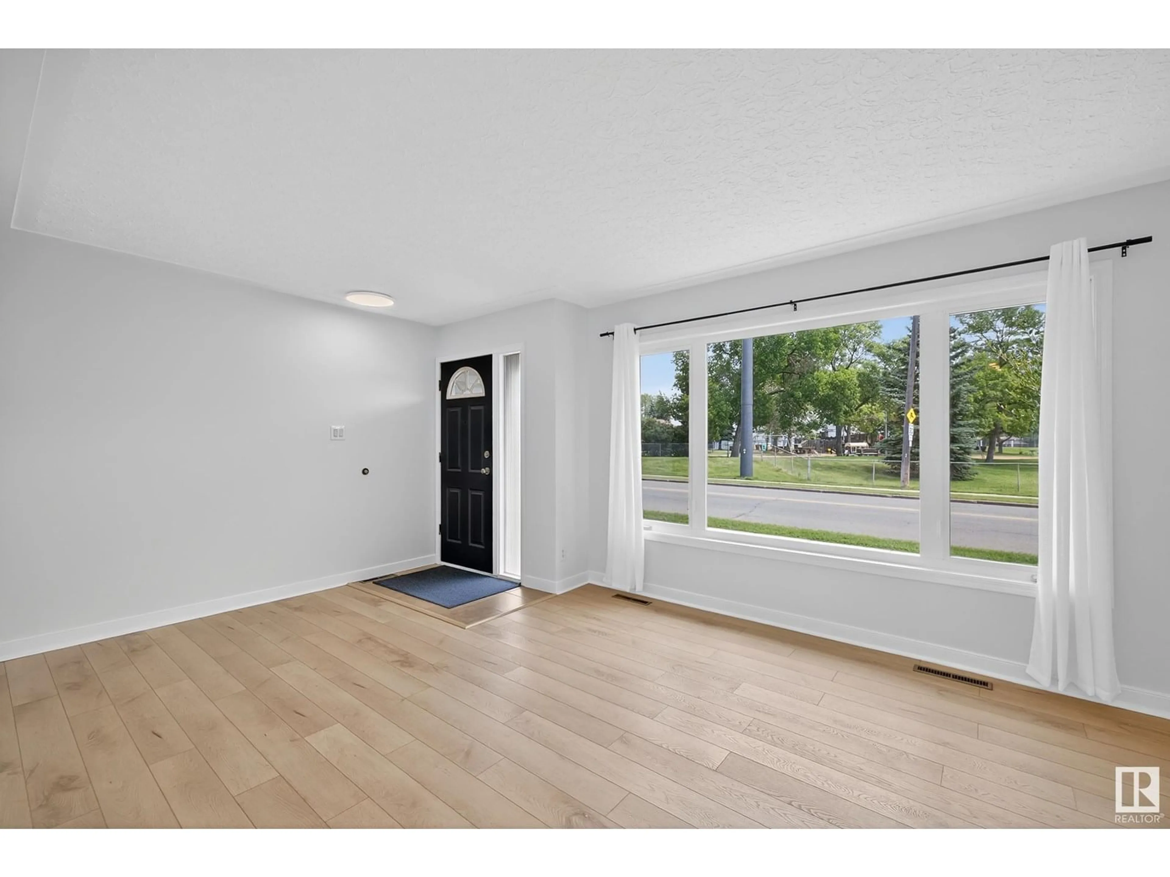 Unknown for 8306 156 ST, Edmonton Alberta T5R1Y4