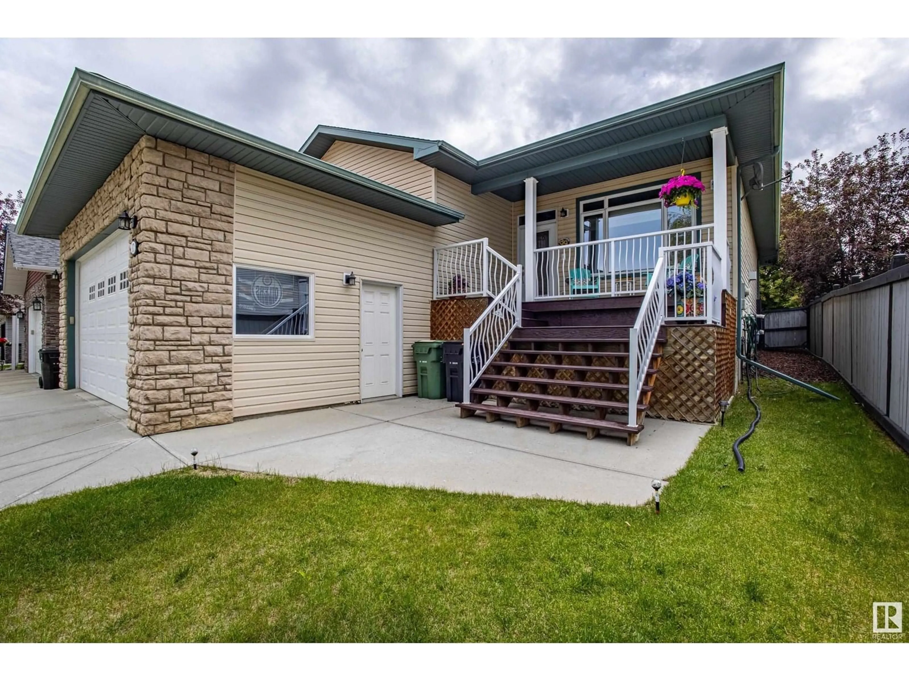 Unknown for 17 KING ST, Leduc Alberta T9E0A3