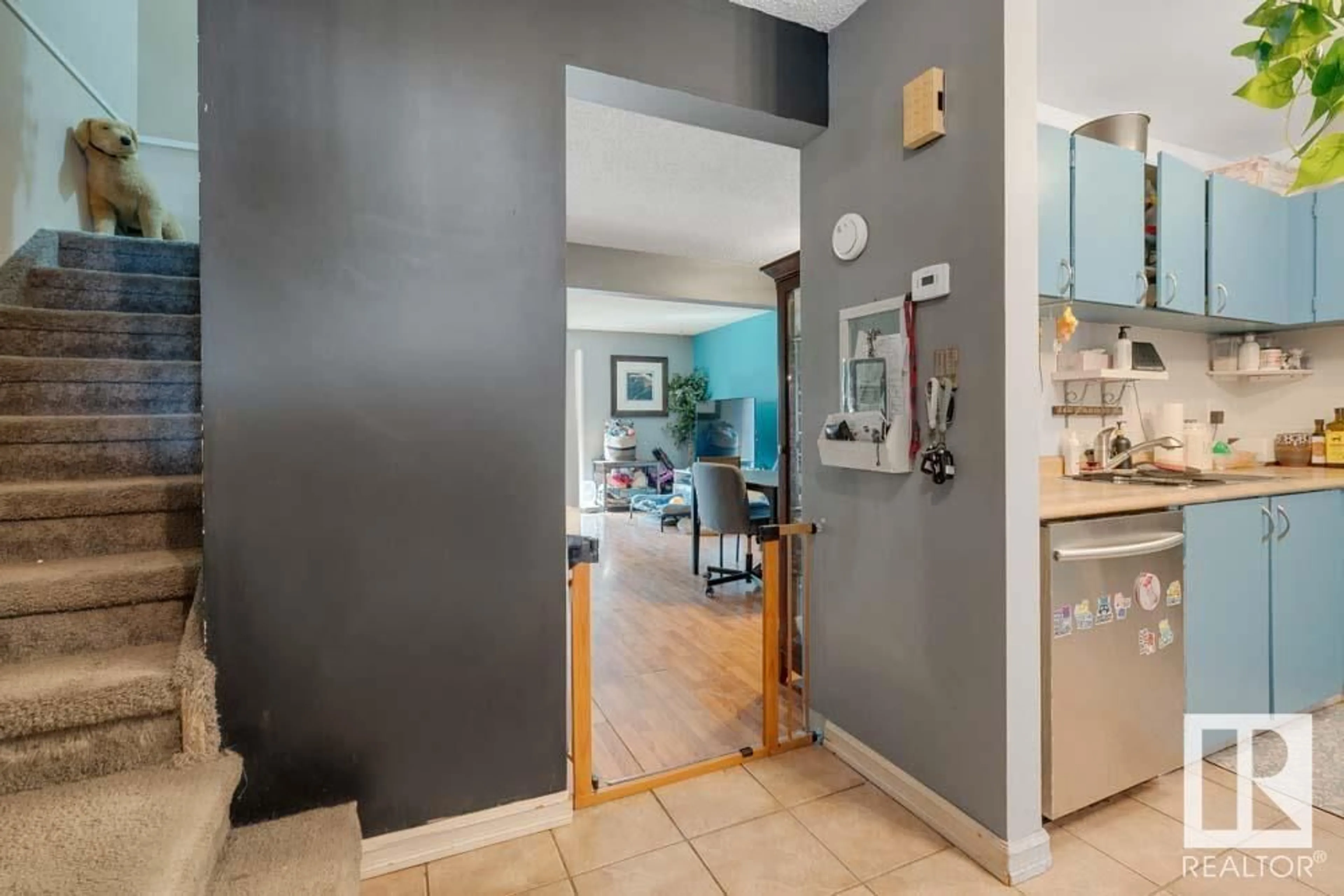 Indoor entryway for NW - 14609 55 ST, Edmonton Alberta T5A4L7