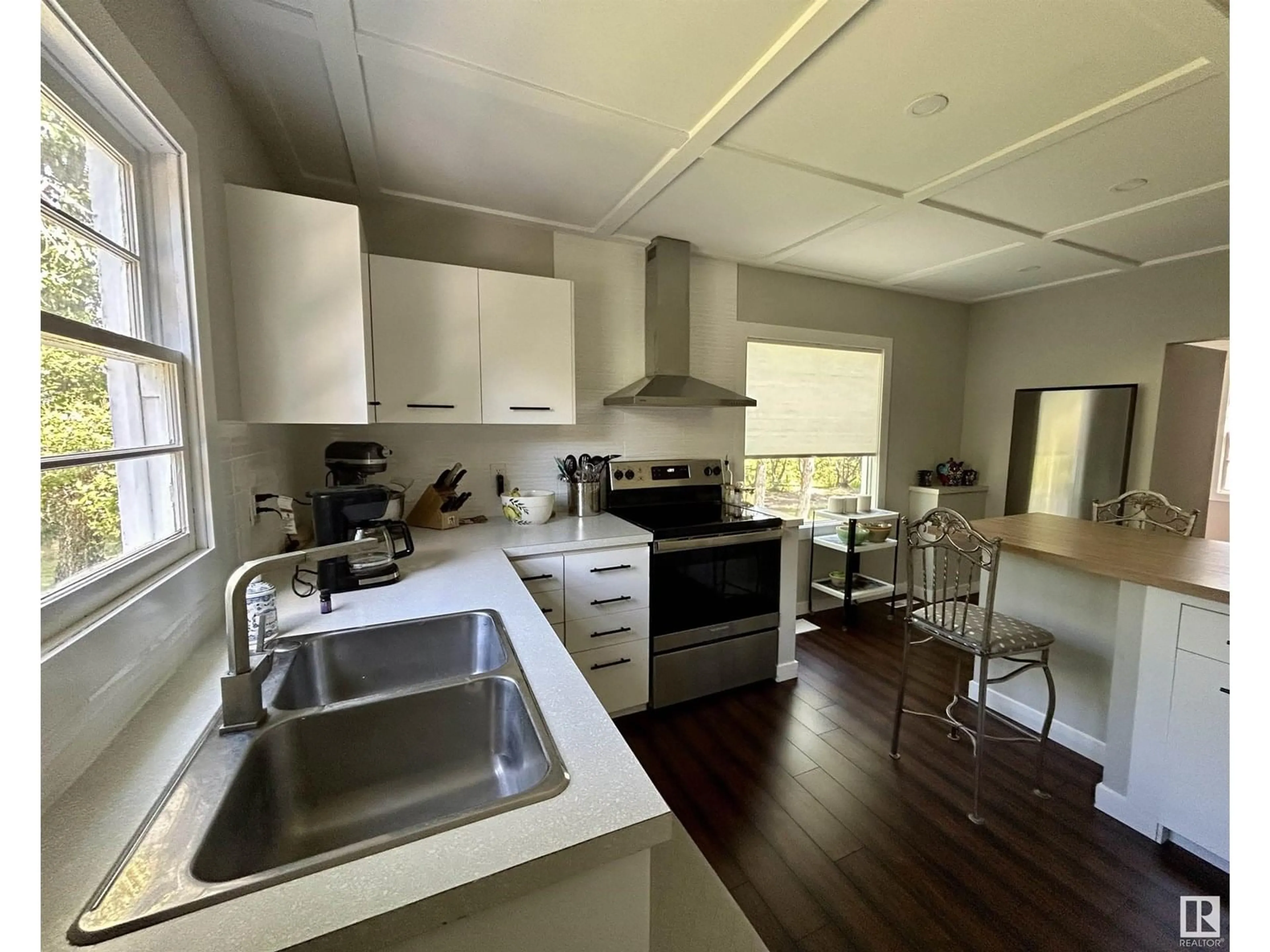 Standard kitchen, unknown for 4602 52 AV, Mayerthorpe Alberta T0E1N0