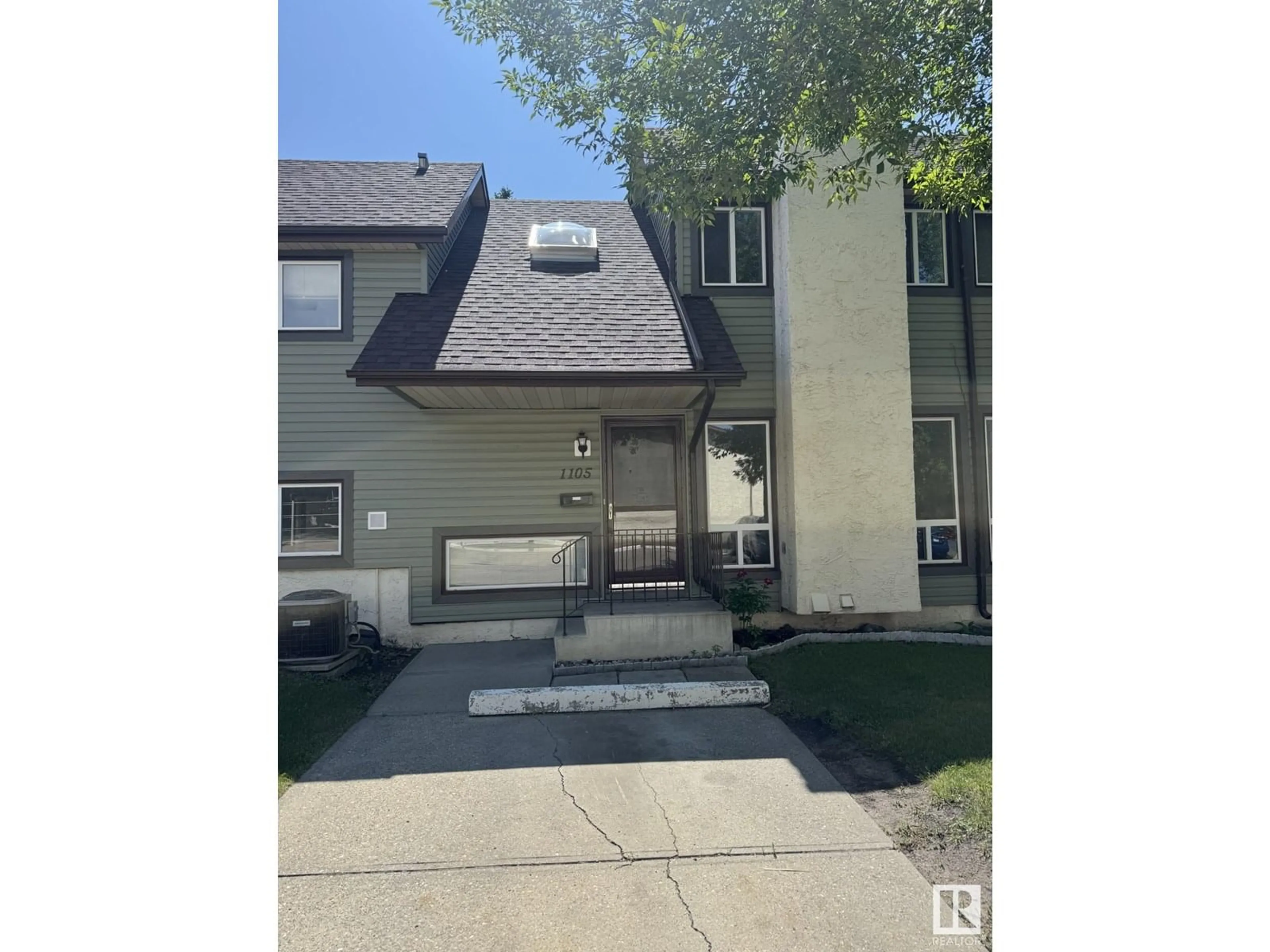 Unknown for 1105 62 ST, Edmonton Alberta T6L2H7