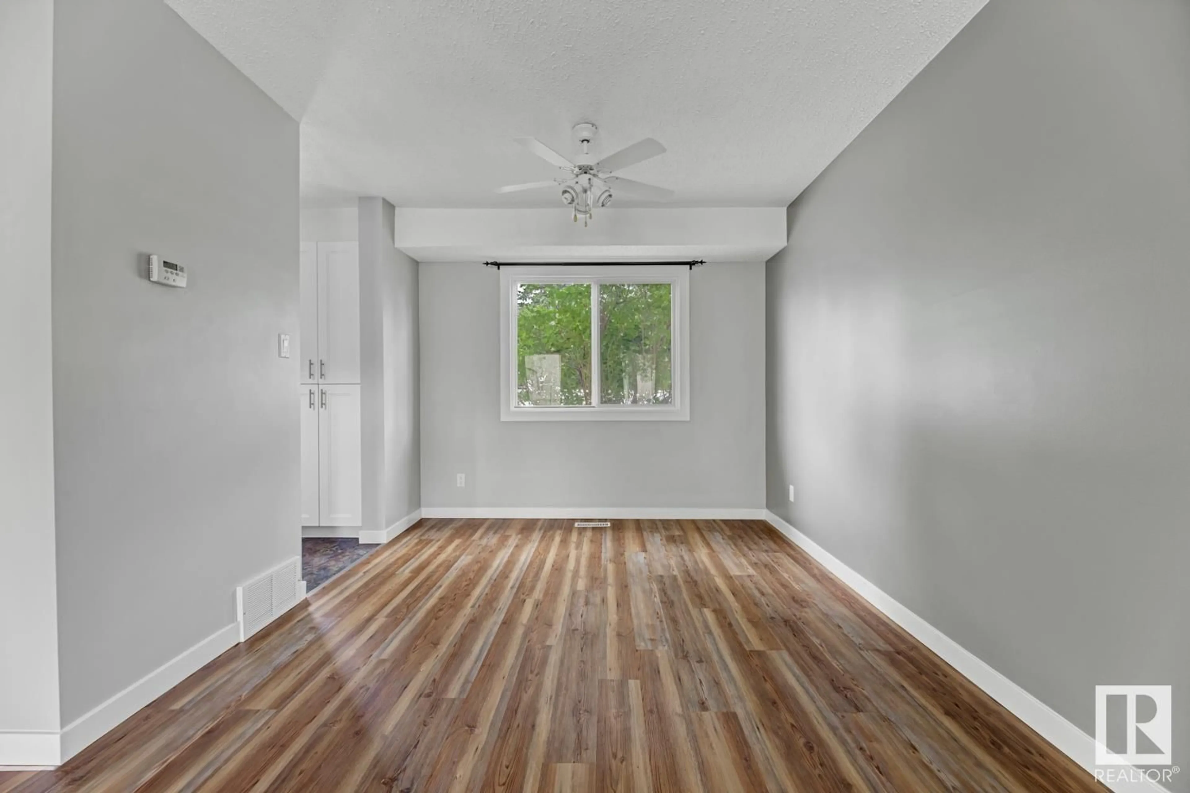 A pic of a room for 1105 62 ST, Edmonton Alberta T6L2H7
