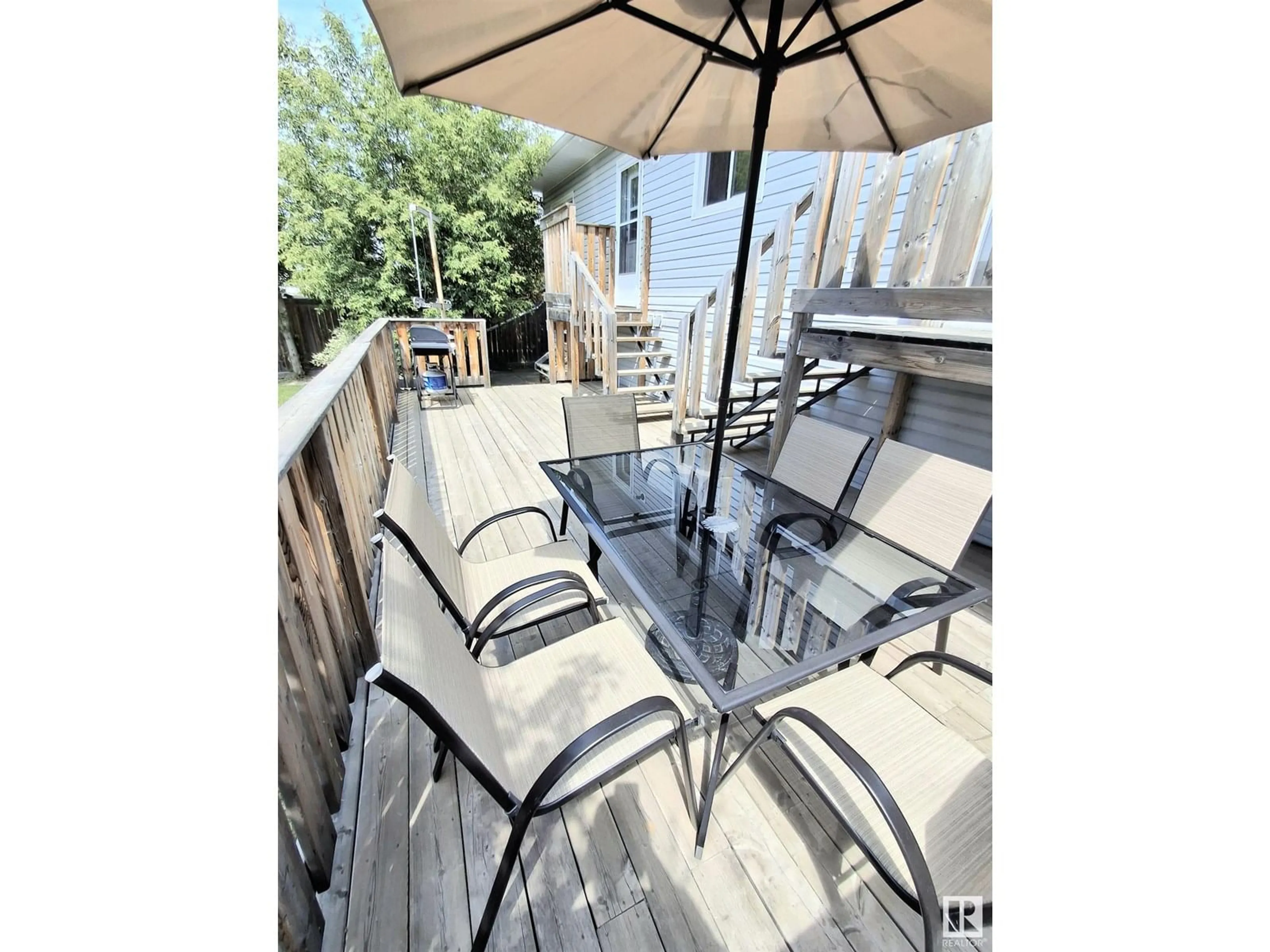 Patio, street for 5914 52 ST, Vegreville Alberta T9C1J1