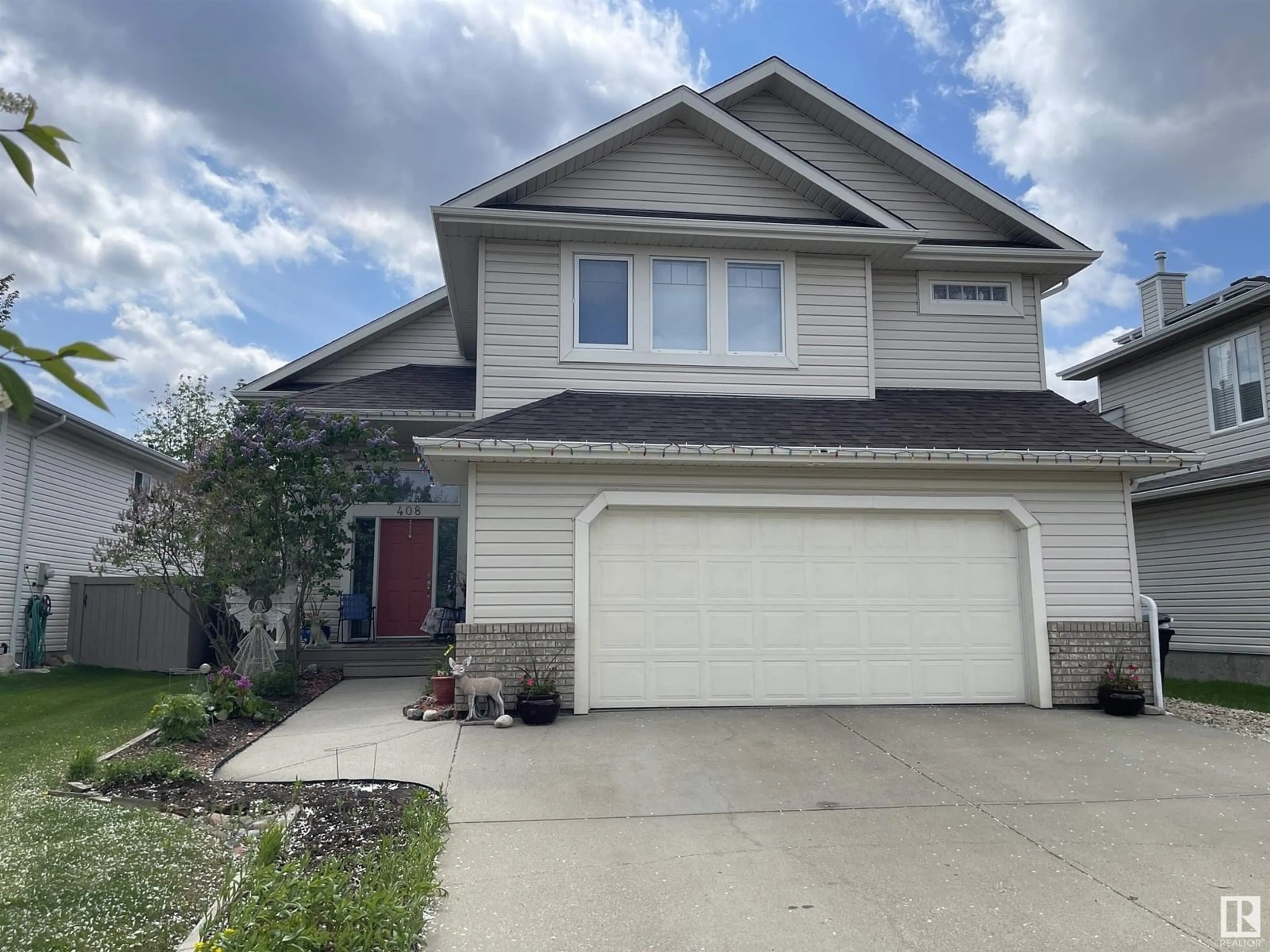 Home with vinyl exterior material, street for 408 DAVENPORT DR, Sherwood Park Alberta T8H2E6