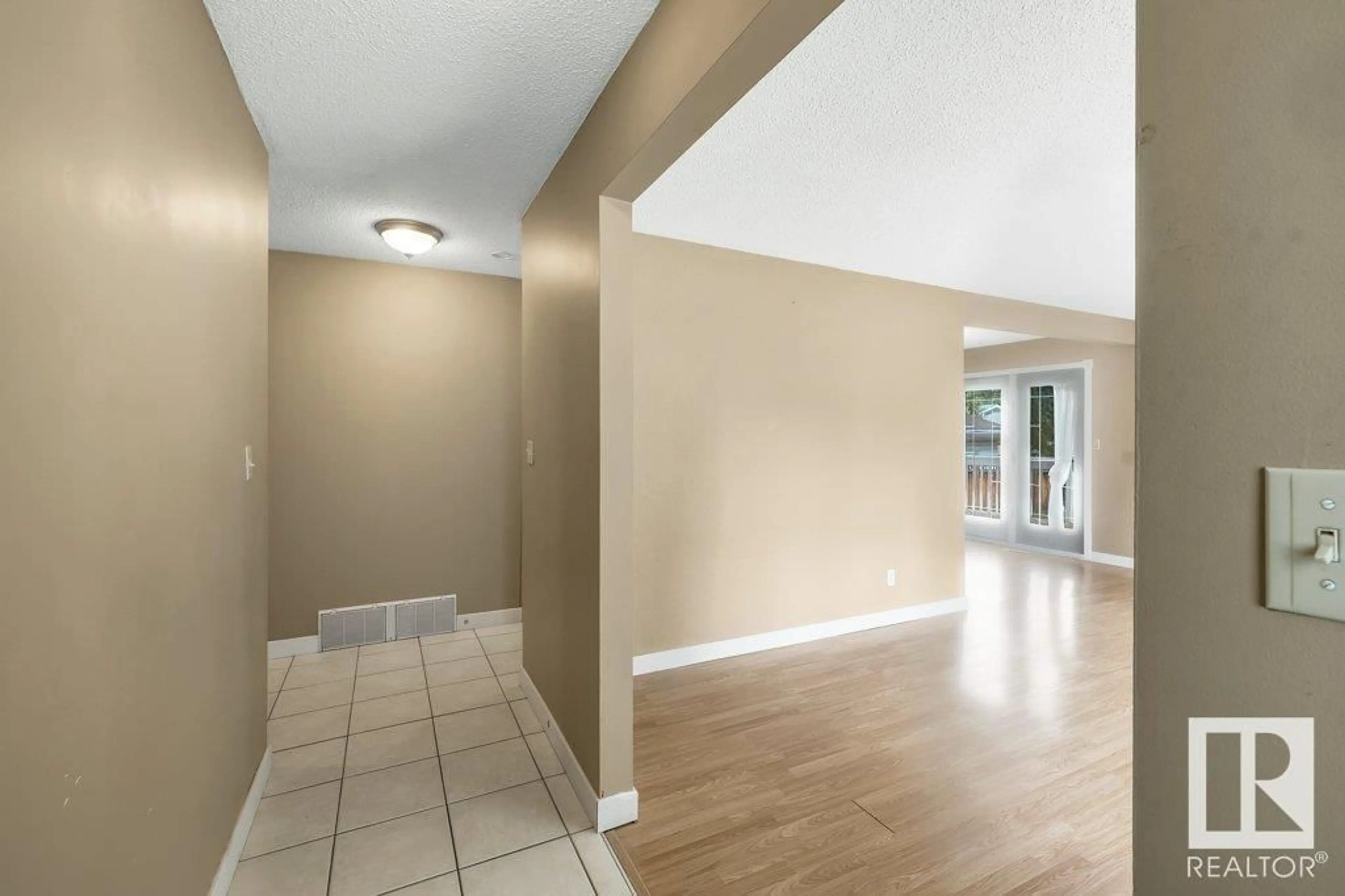Unknown for 23 LAWRENCE CR, St. Albert Alberta T8N1T1