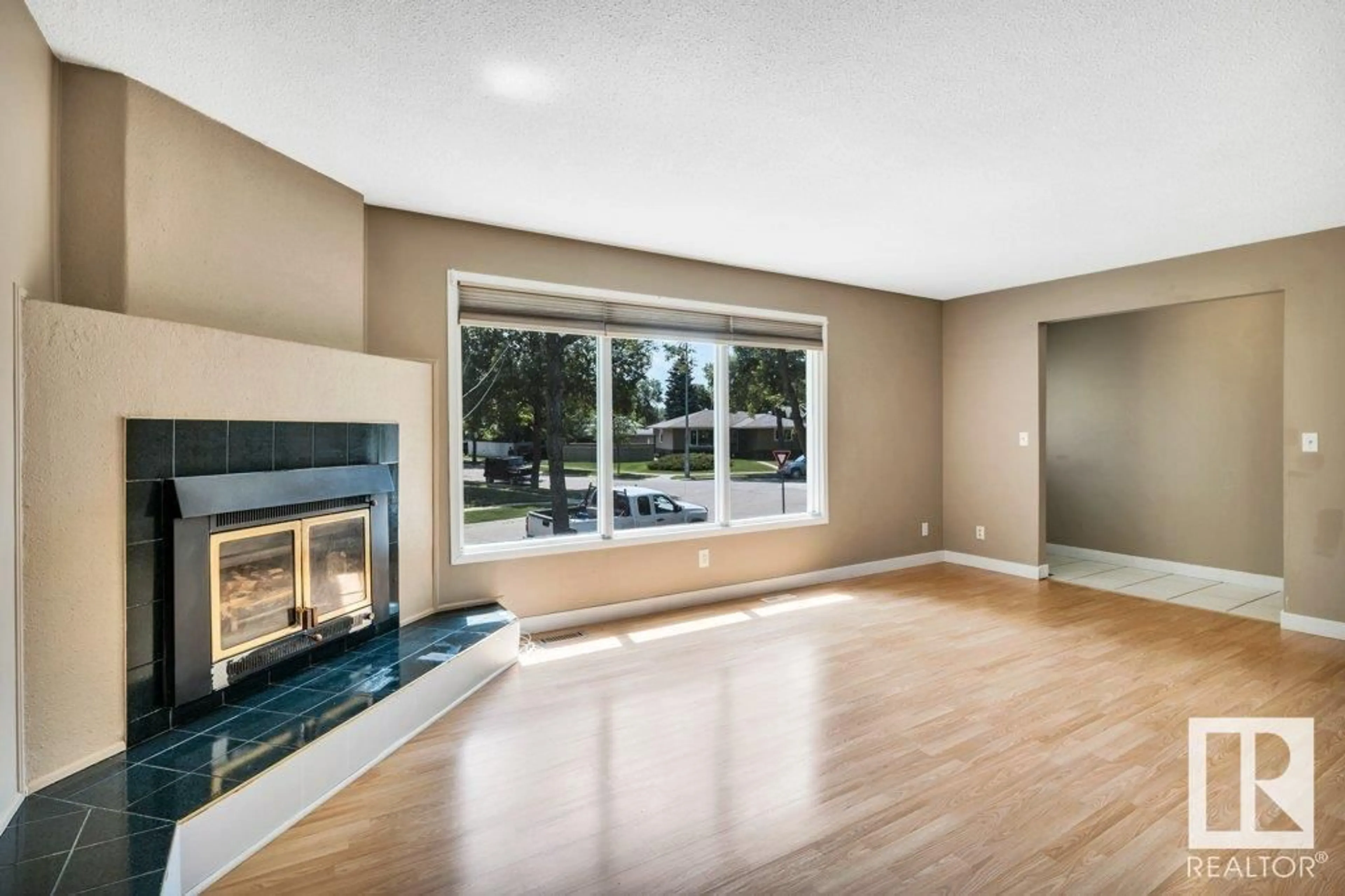 Unknown for 23 LAWRENCE CR, St. Albert Alberta T8N1T1