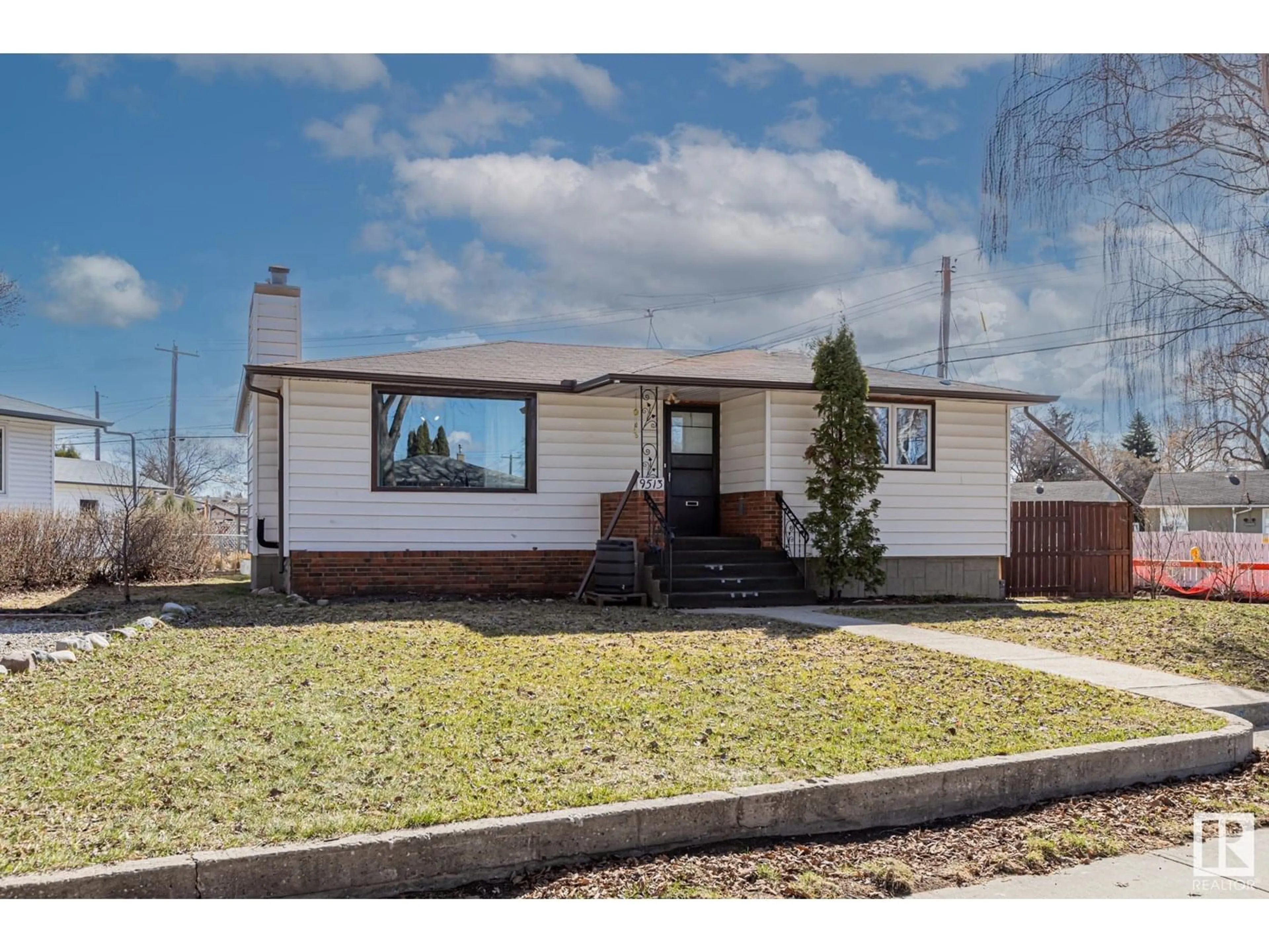 Unknown for NW - 9513 81 ST, Edmonton Alberta T6C2W4