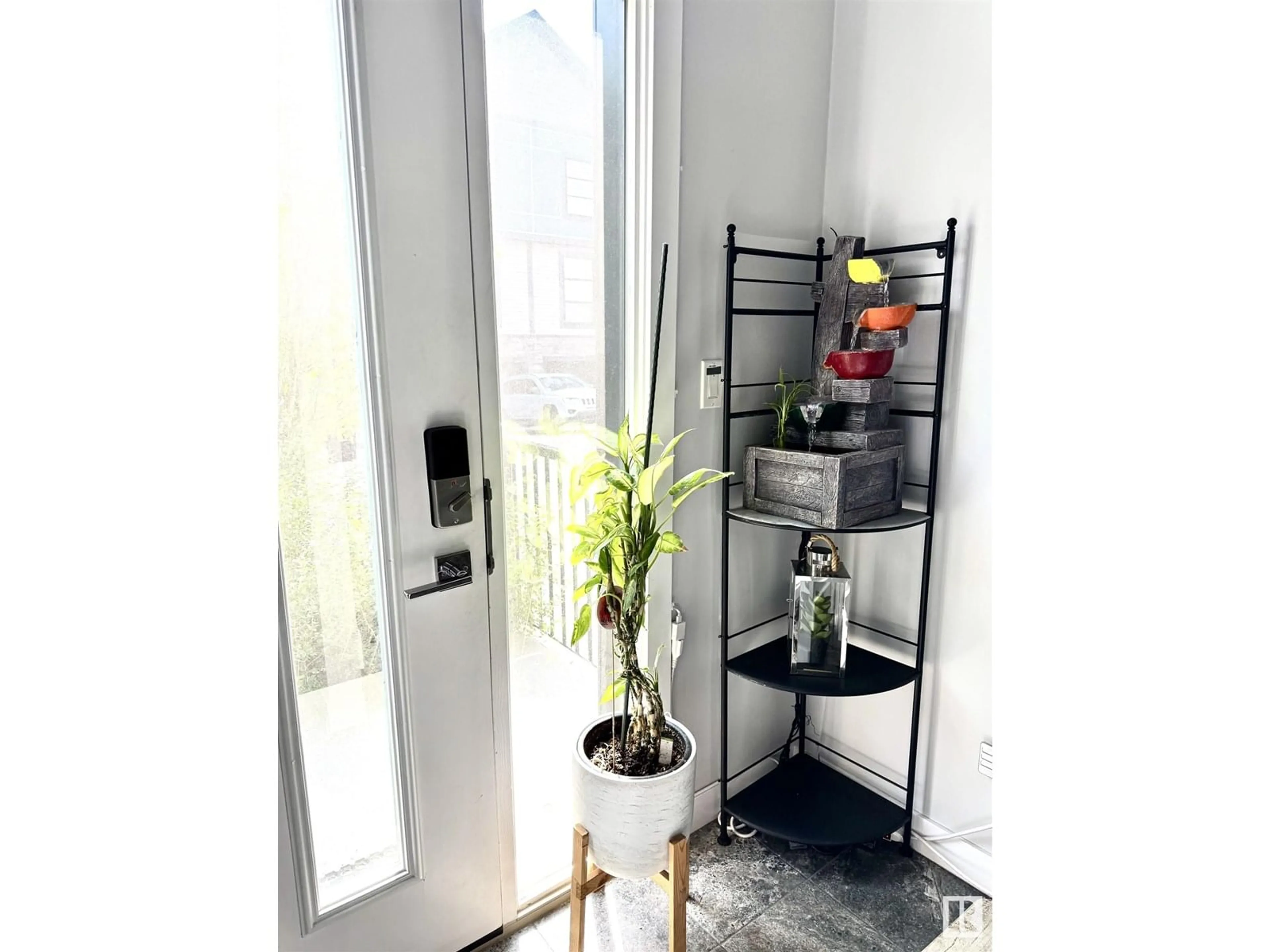 Indoor entryway for #8 - 14715 125 ST, Edmonton Alberta T5X0G8