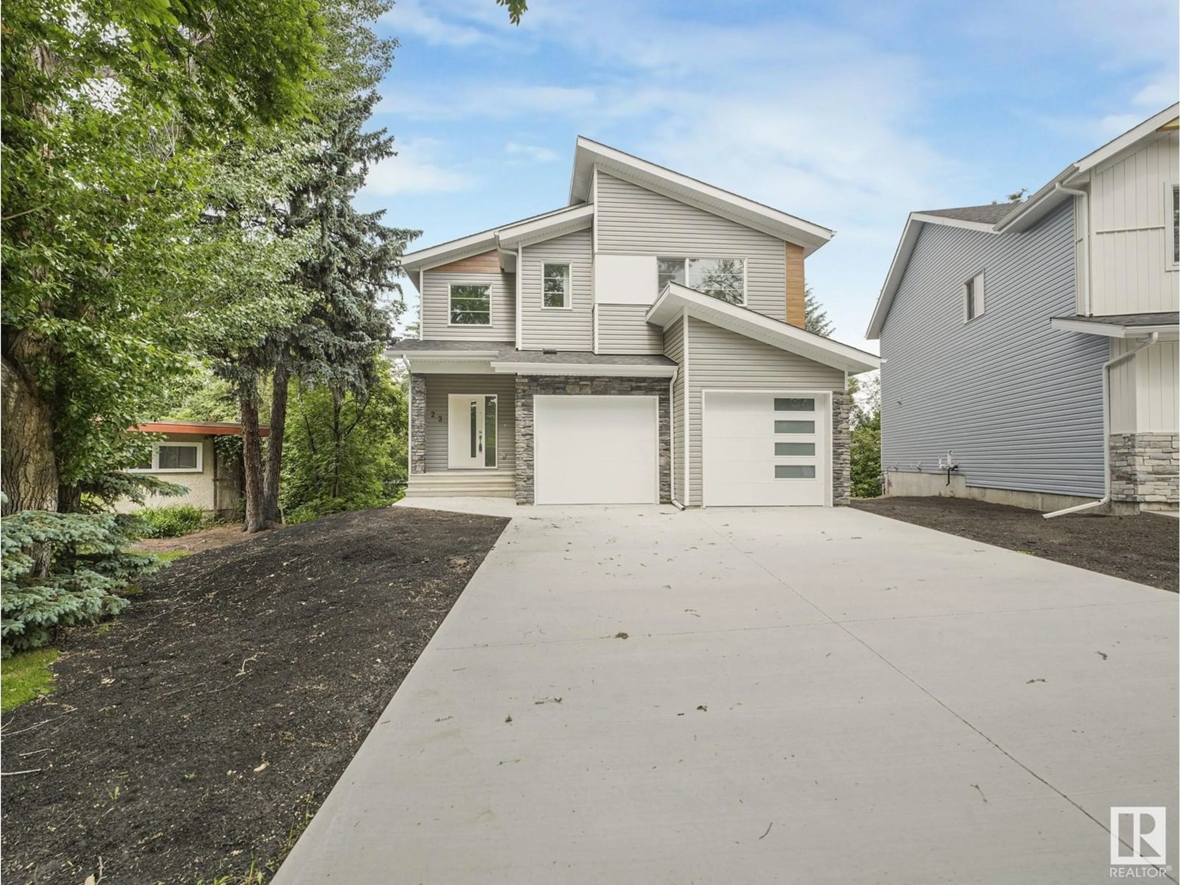 Home with vinyl exterior material, street for 23 SABLE CR, St. Albert Alberta T8N0H3