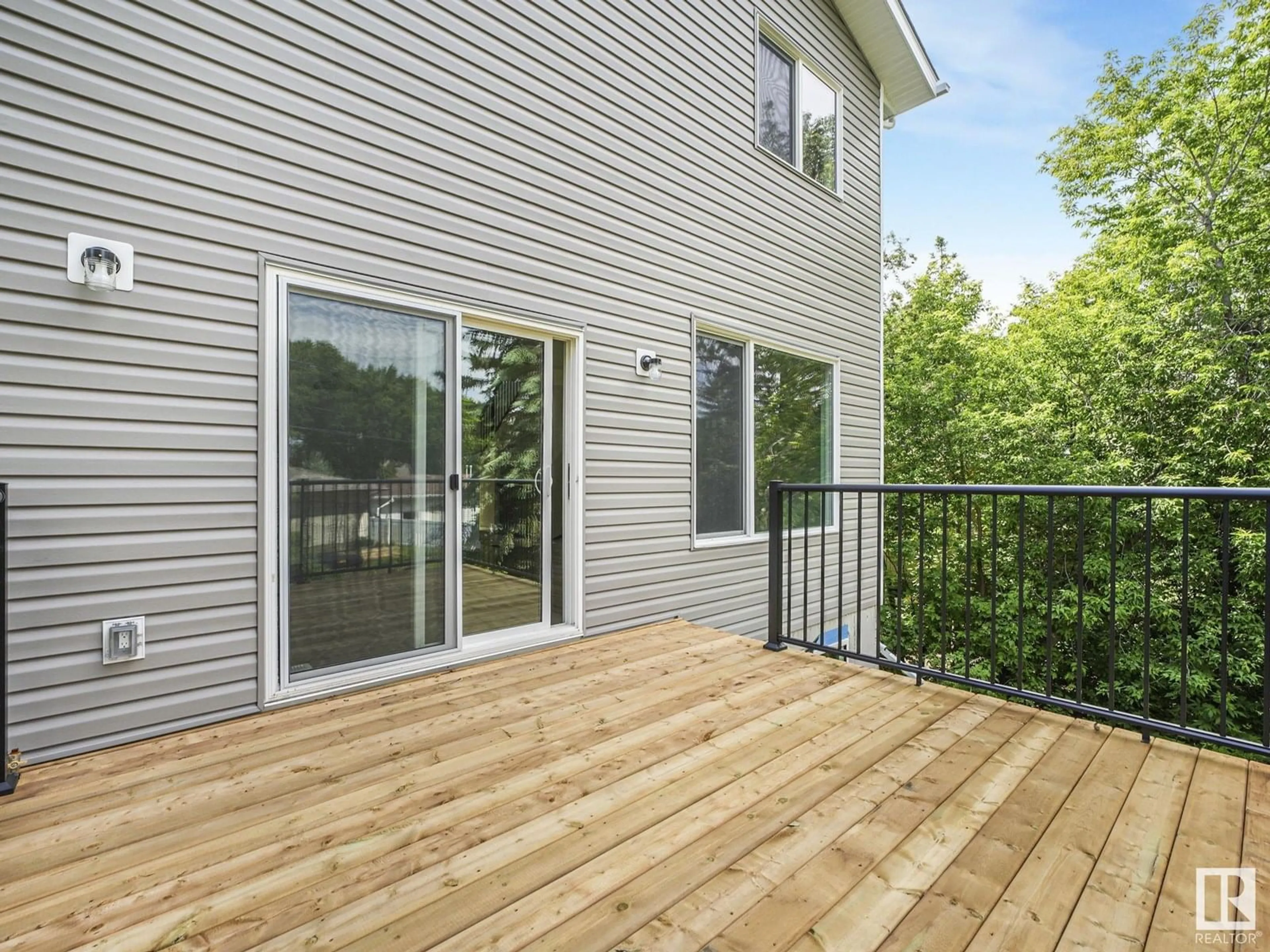 Patio, unknown for 23 SABLE CR, St. Albert Alberta T8N0H3