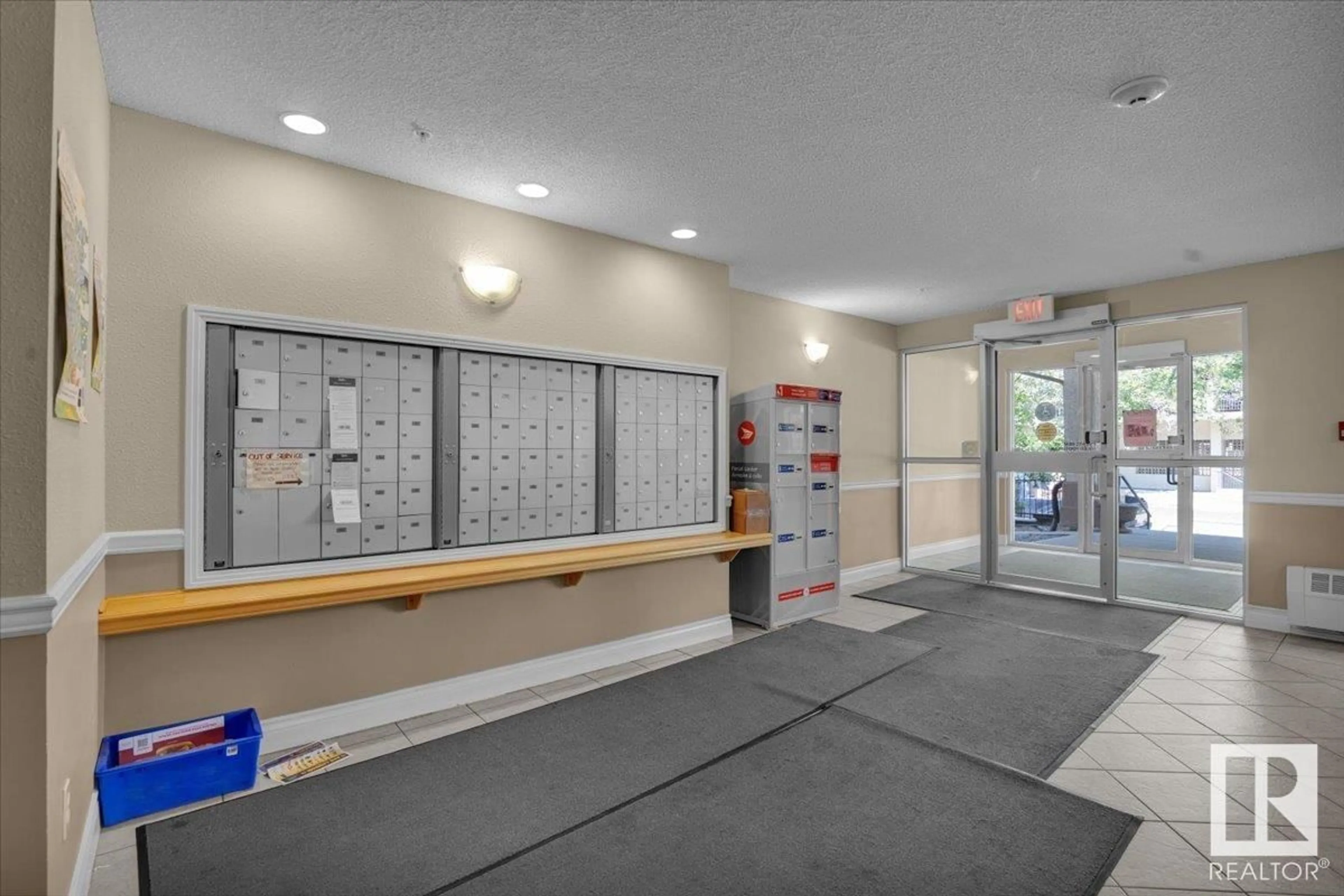 Indoor foyer for NW - 222 12838 65 ST, Edmonton Alberta T5A5H3