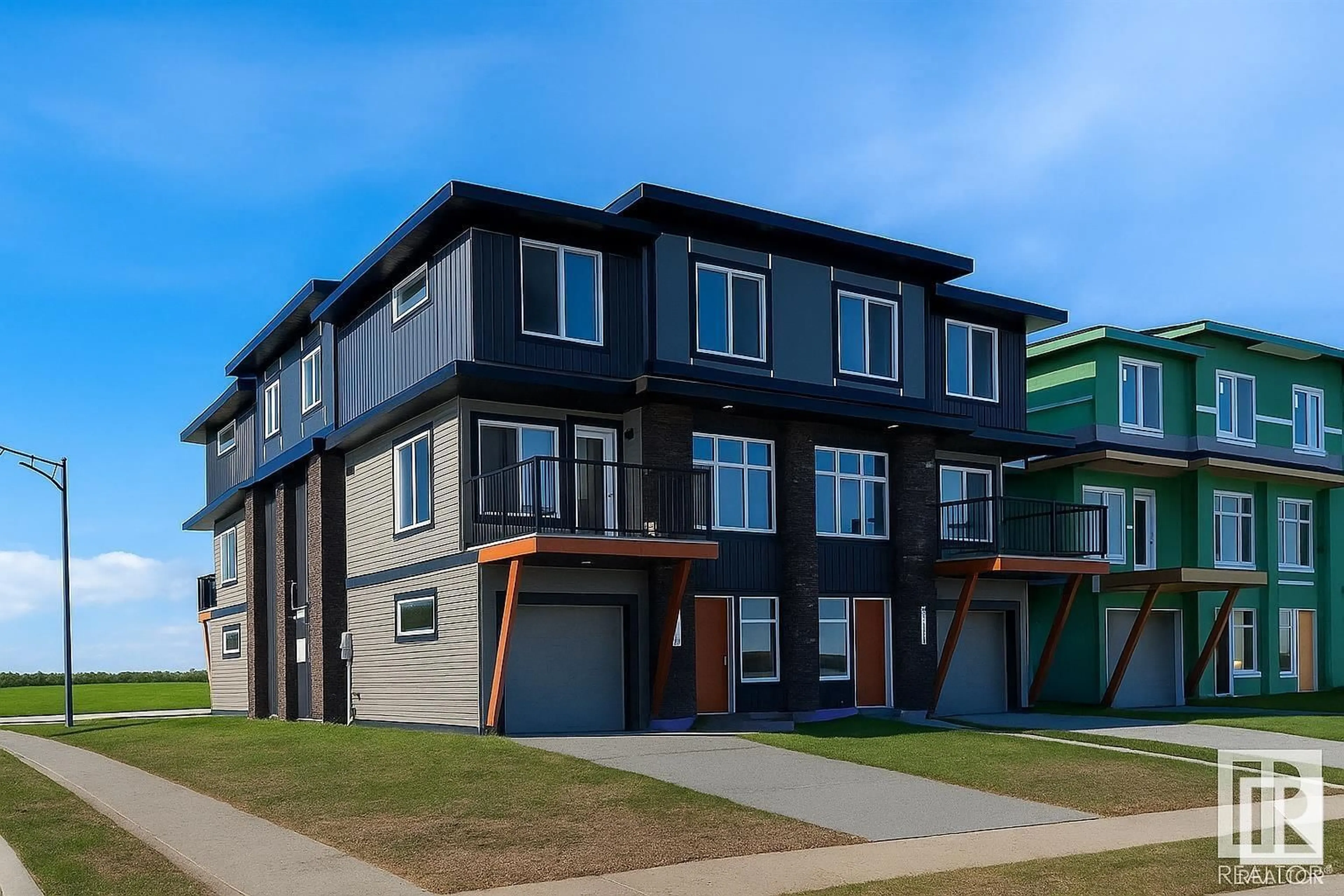 Home with vinyl exterior material, building for 7654 KORULUK PL, Edmonton Alberta T6W4R7