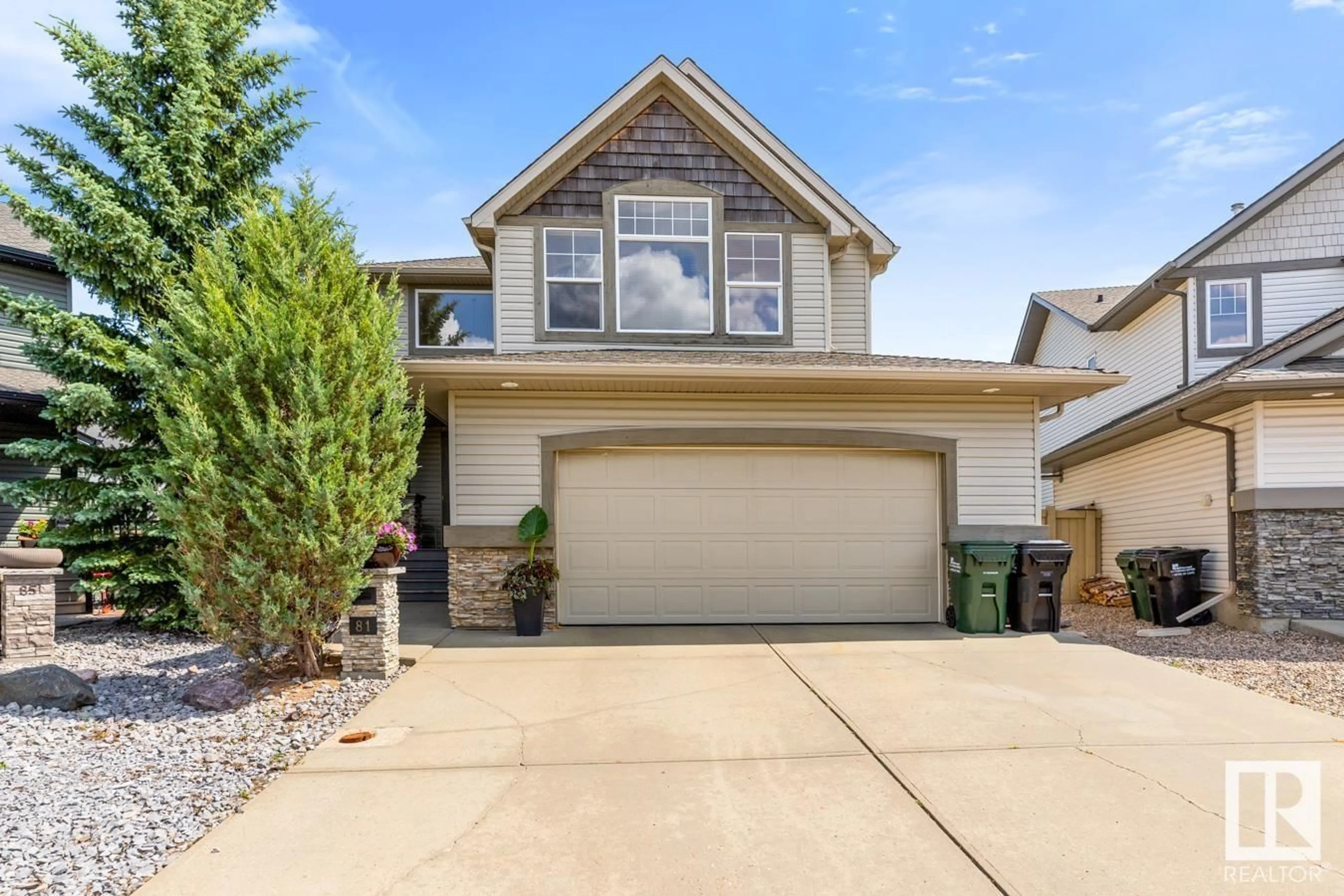 Home with vinyl exterior material, street for 81 RIDGELAND BA, Sherwood Park Alberta T8A6N6