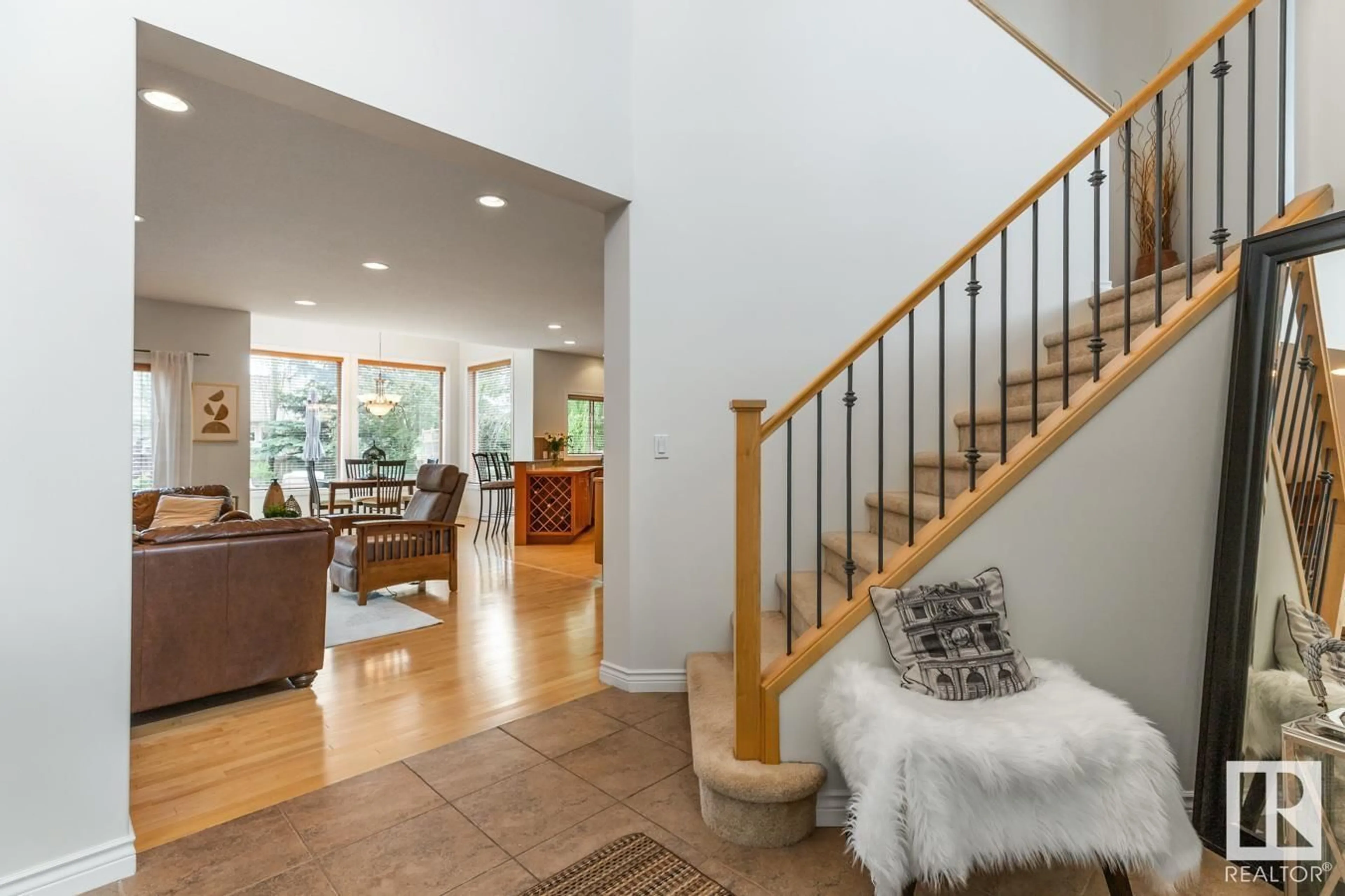 Indoor entryway for 81 RIDGELAND BA, Sherwood Park Alberta T8A6N6