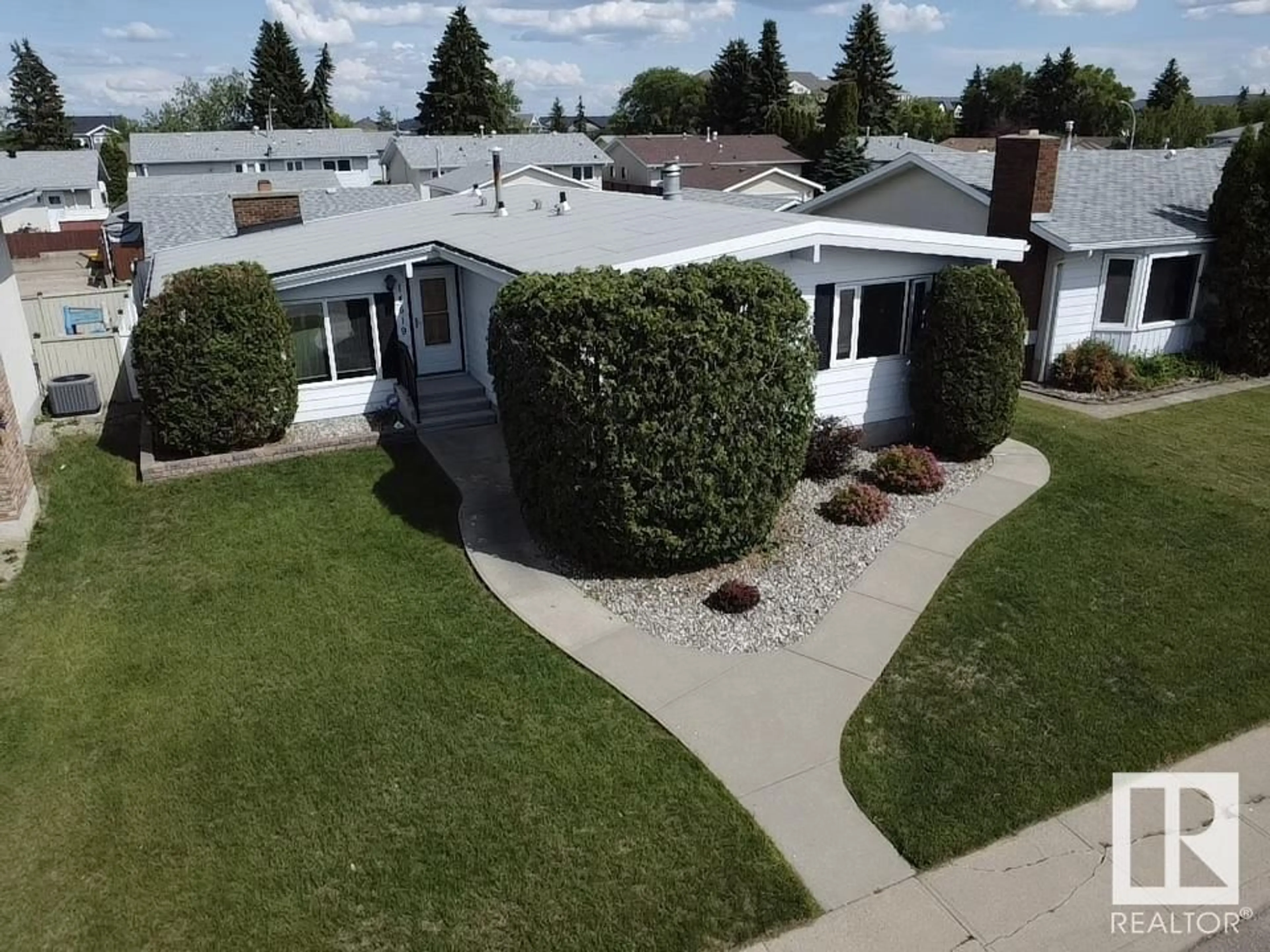 A pic from outside/outdoor area/front of a property/back of a property/a pic from drone, street for NW - 14619 114A ST, Edmonton Alberta T5X1H1