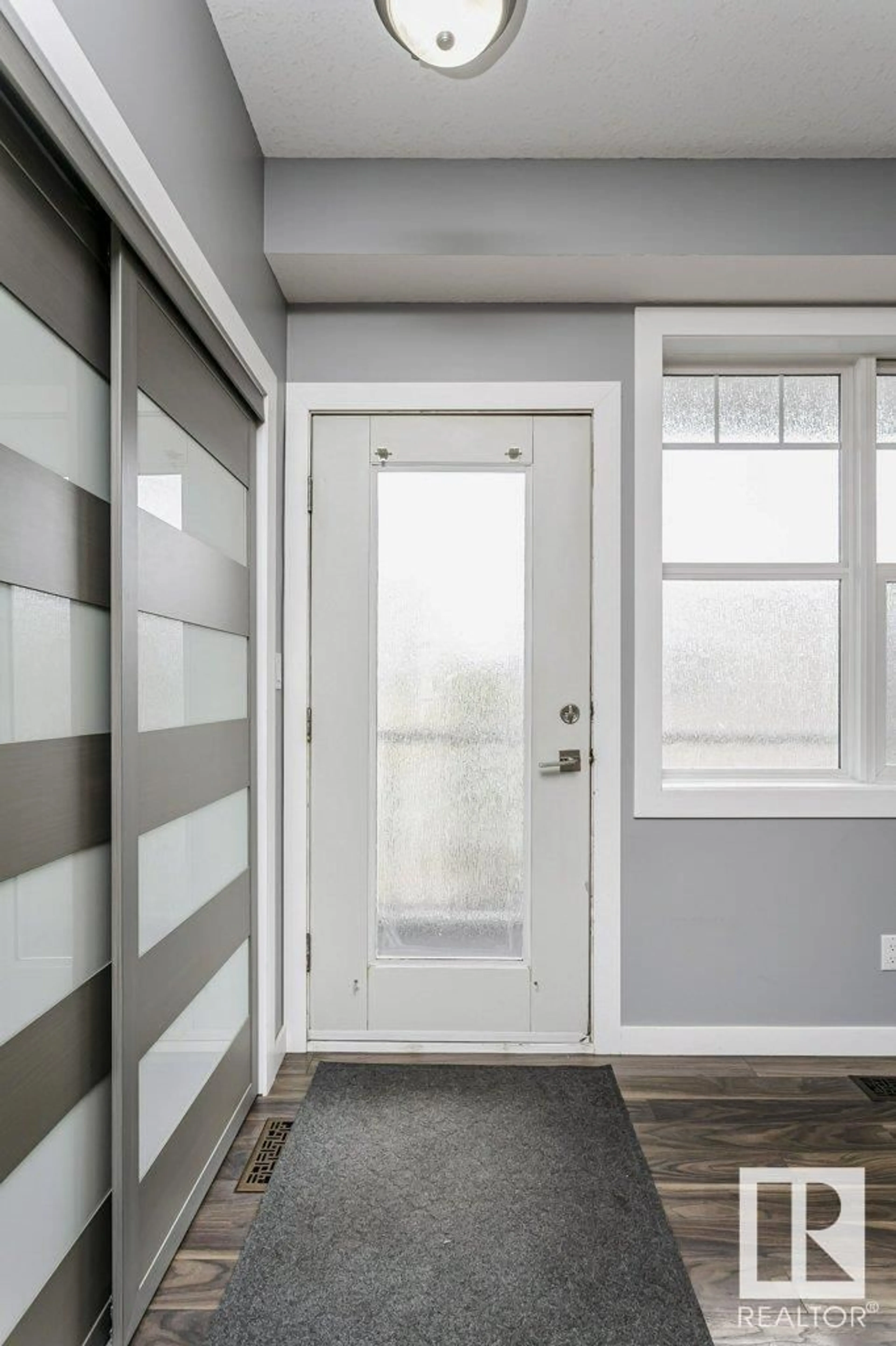 Indoor entryway for #408 - 9828 112 ST, Edmonton Alberta T5K1L4