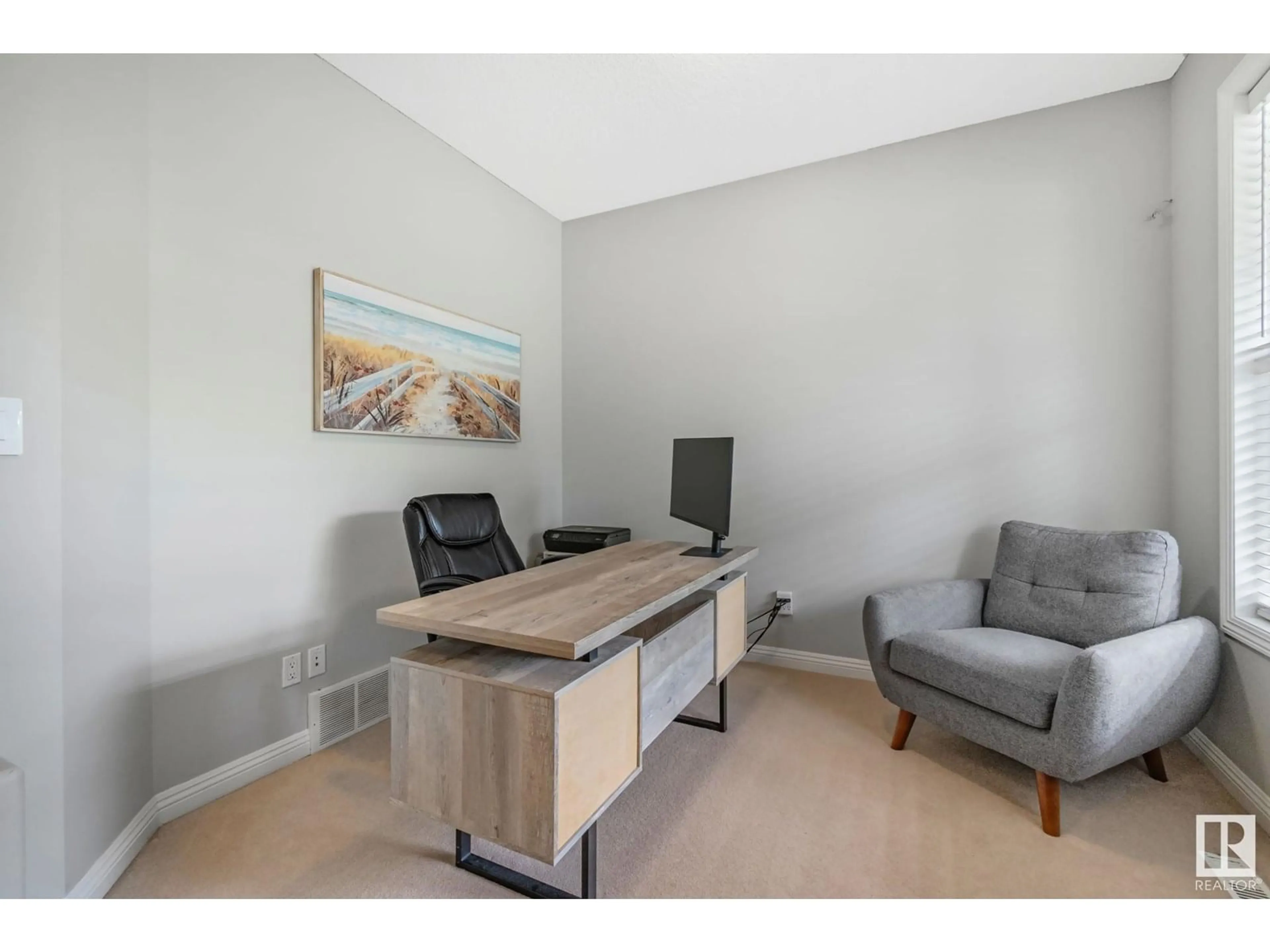 A pic of a room for 5343 TERWILLEGAR BV, Edmonton Alberta T6R3H9