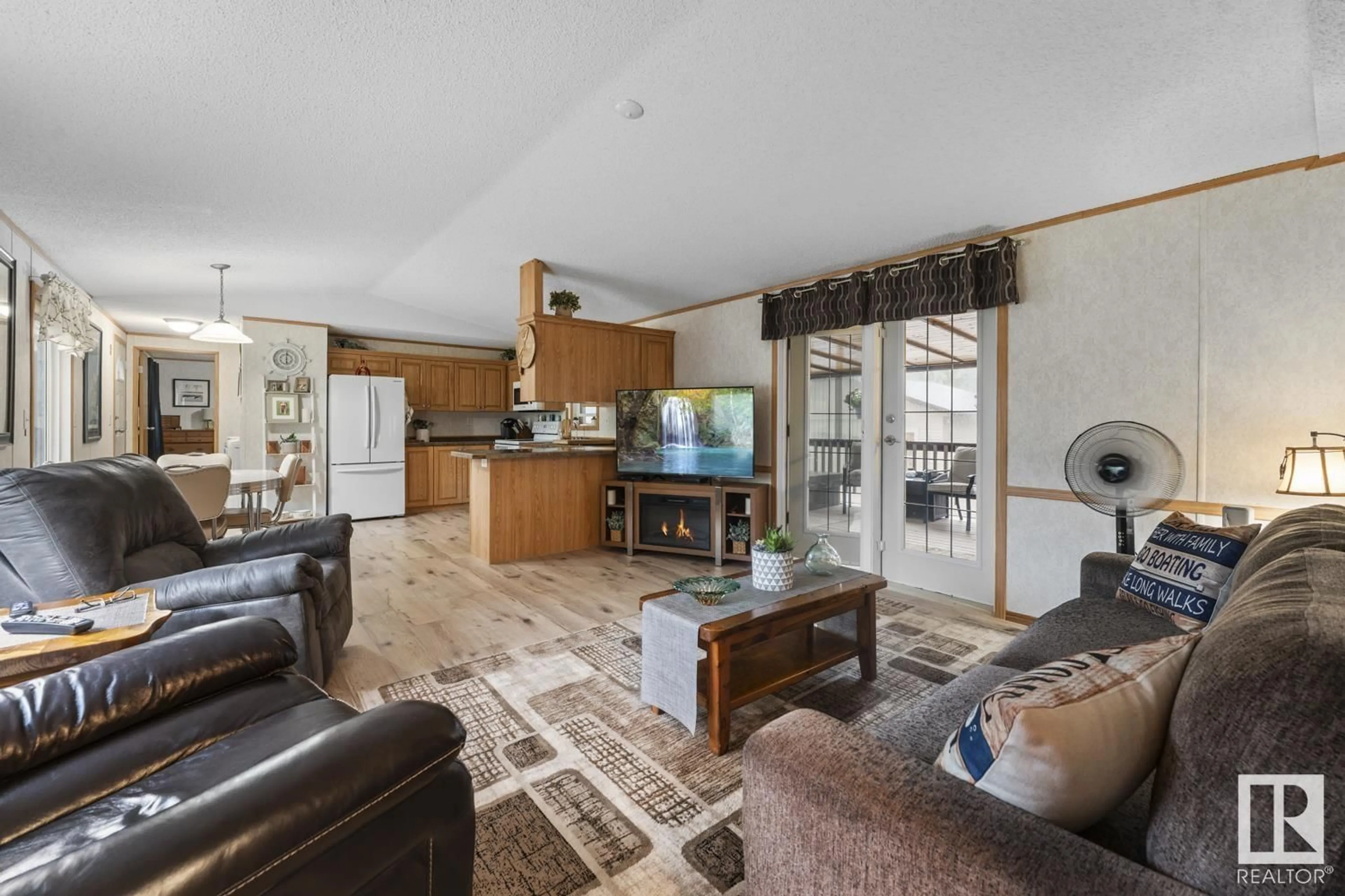 Open concept kitchen, unknown for 206 TWP RD 650 TWP RD, Rural Bonnyville M.D. Alberta T9M1N2