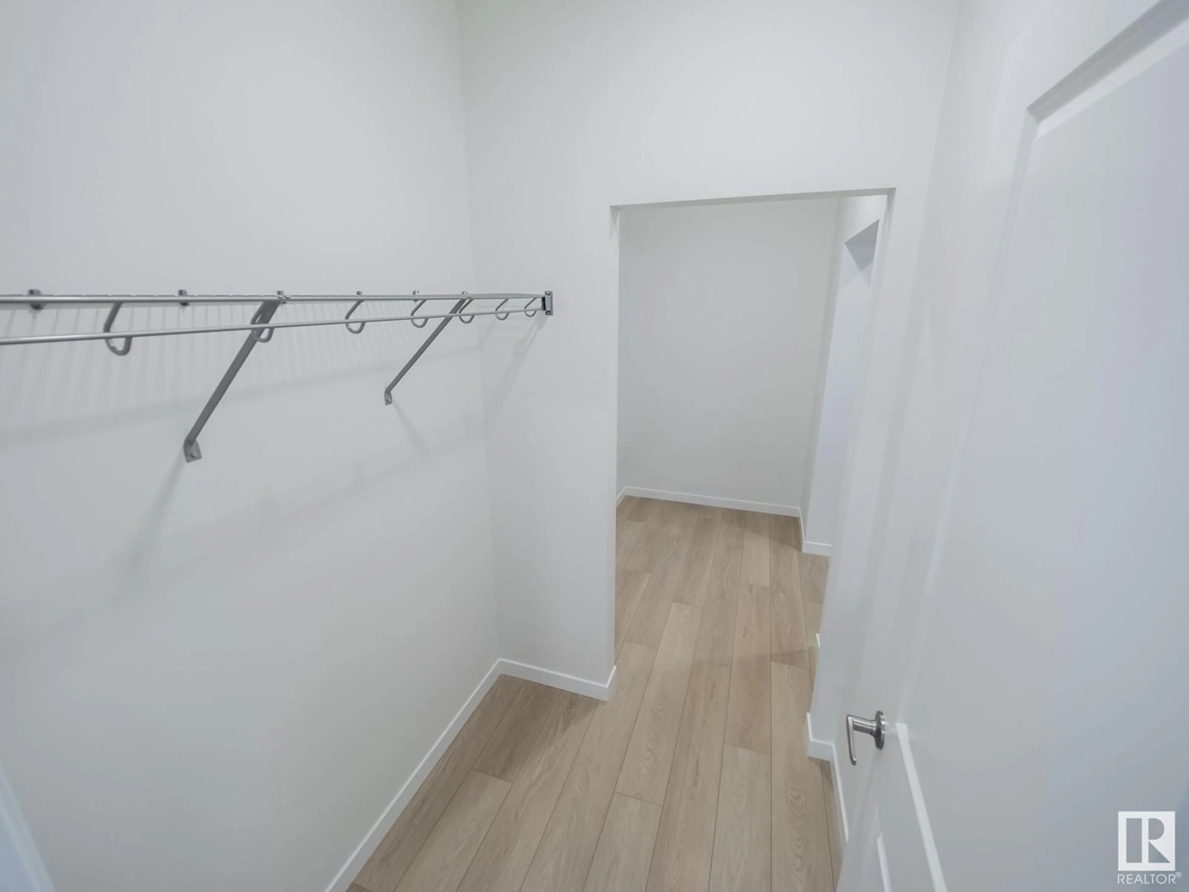 A pic of a room for 8720 224 ST, Edmonton Alberta T5T7Y5