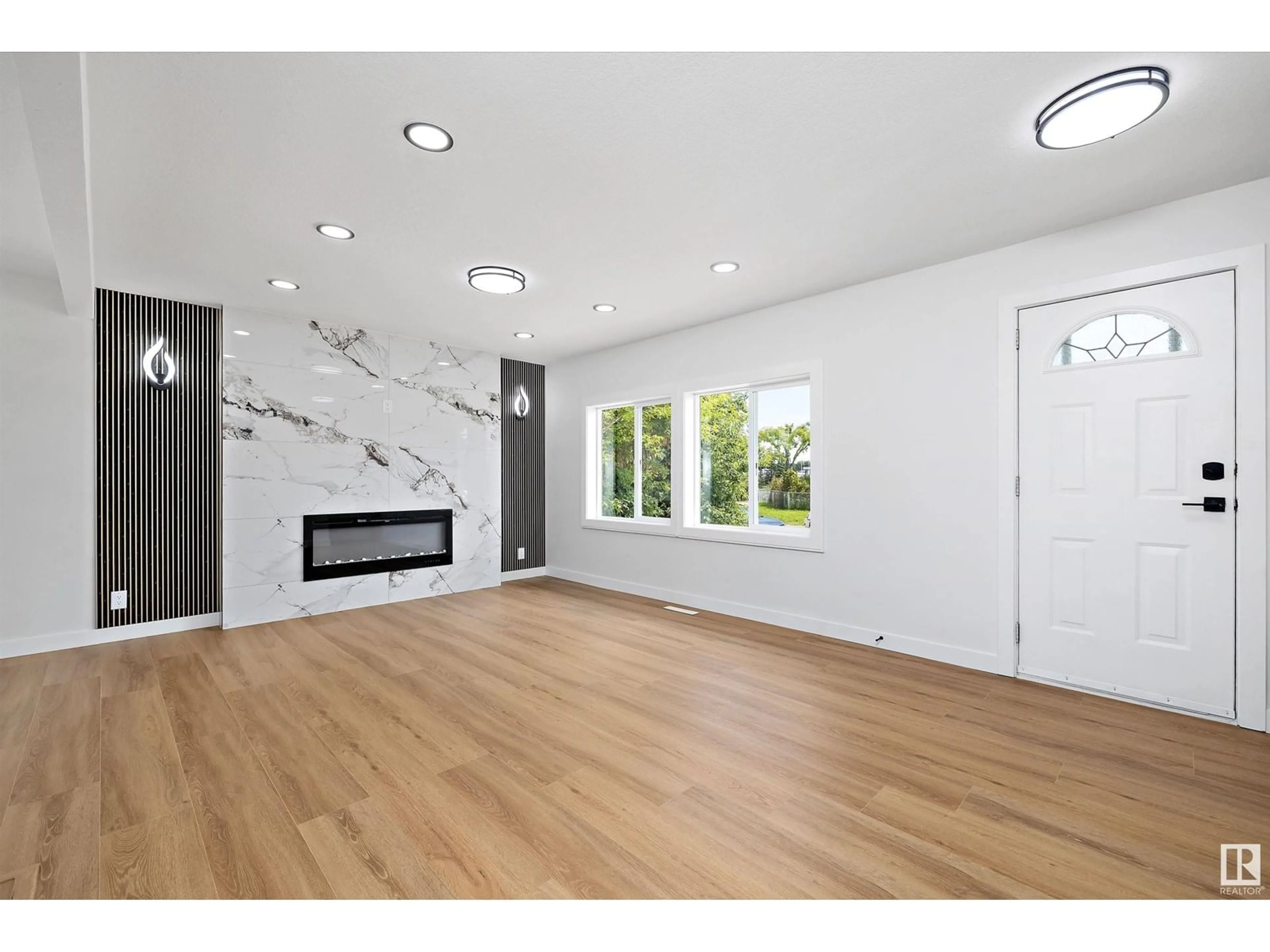 A pic of a room for NW - 13628 139 ST, Edmonton Alberta T5L2C4