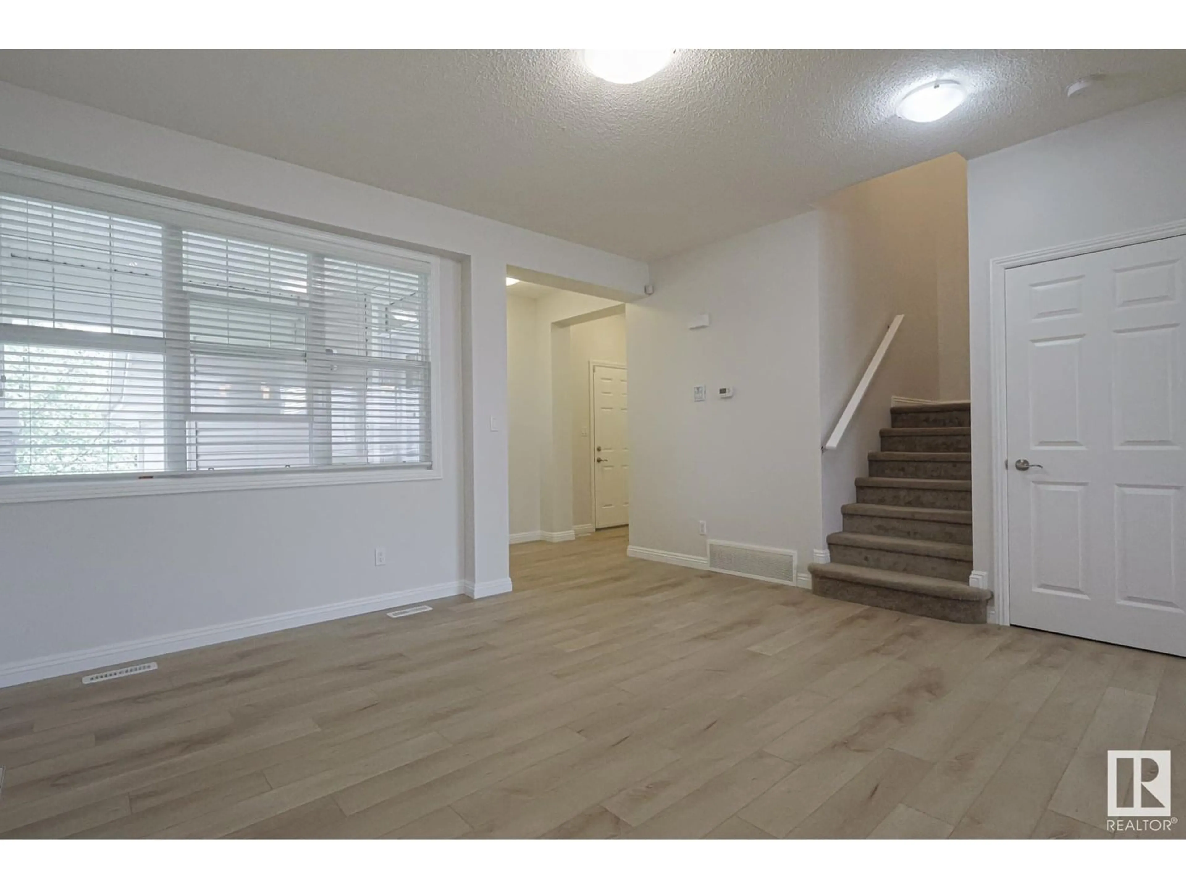 A pic of a room for 2533 COLE CR, Edmonton Alberta T6W2A3