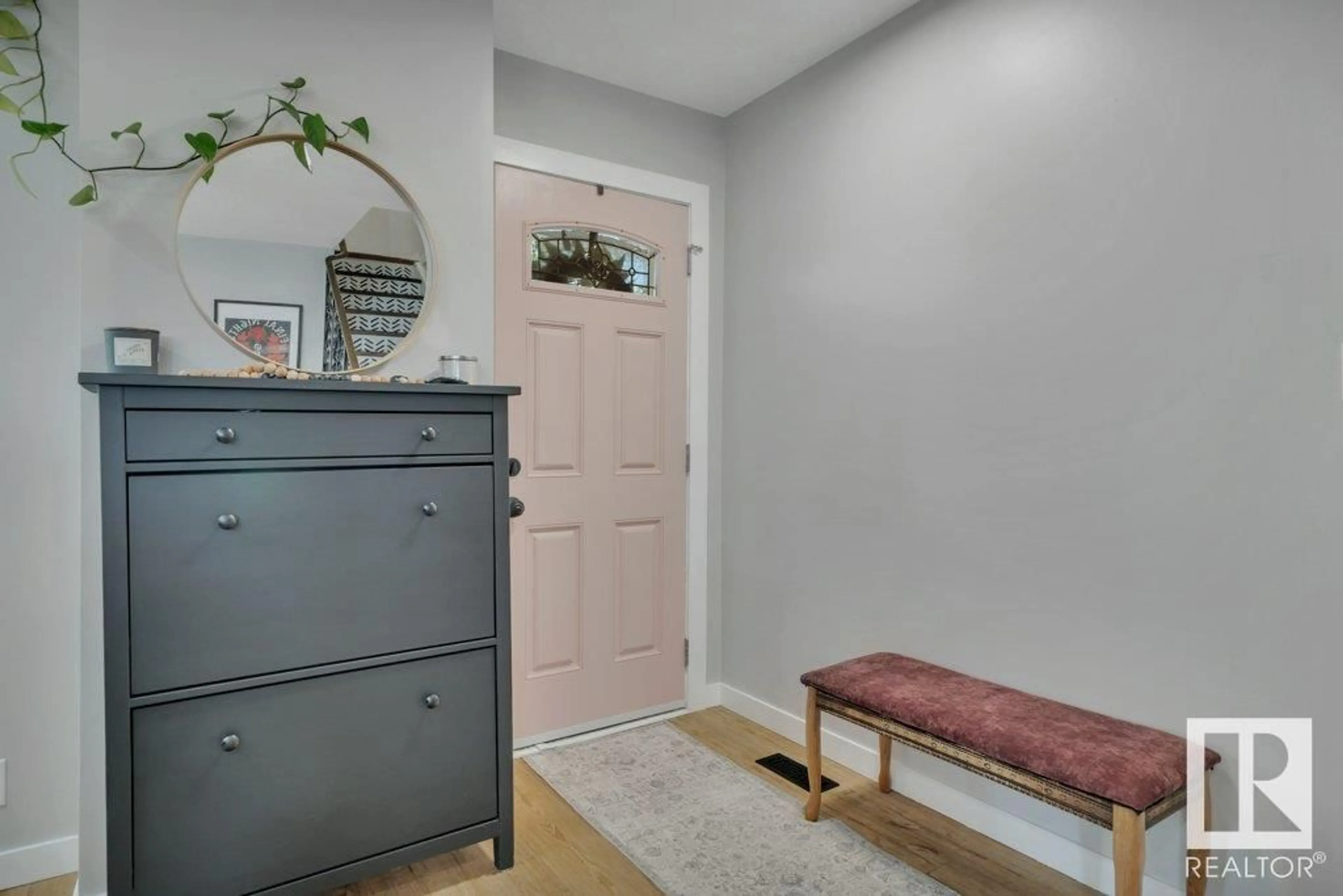 Indoor entryway for NW - 16519 115 ST, Edmonton Alberta T5X3V3