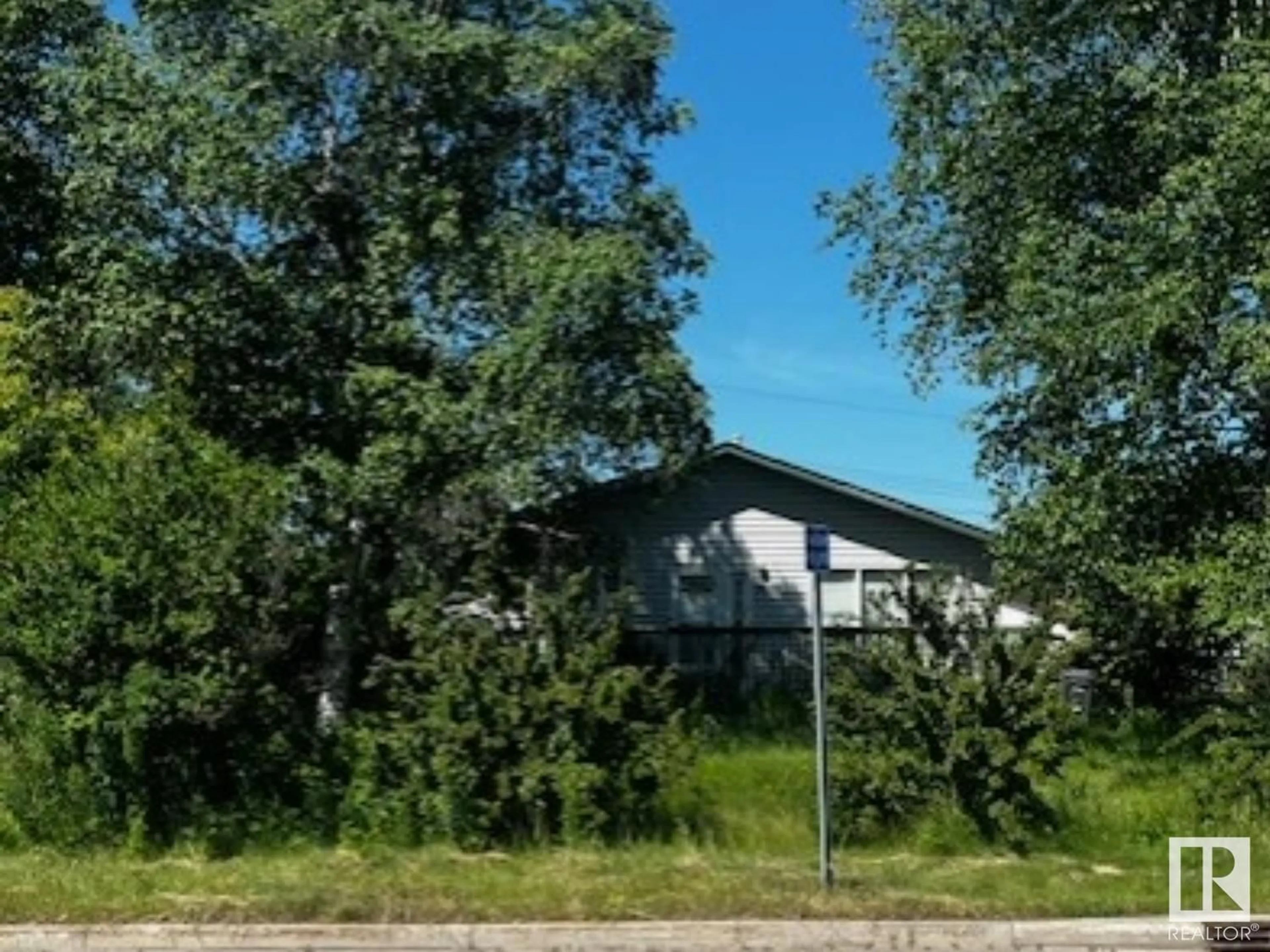Shed for 1401 10 ST, Cold Lake Alberta T9M1J6