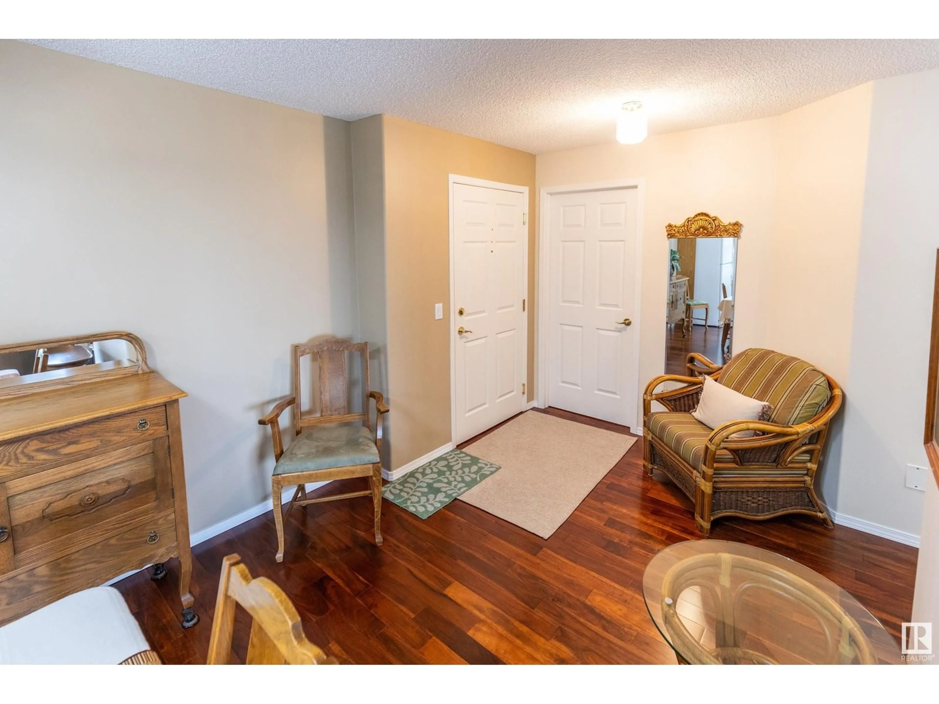 Indoor entryway for 307 - 70 CRYSTAL LN, Sherwood Park Alberta T8H1W6