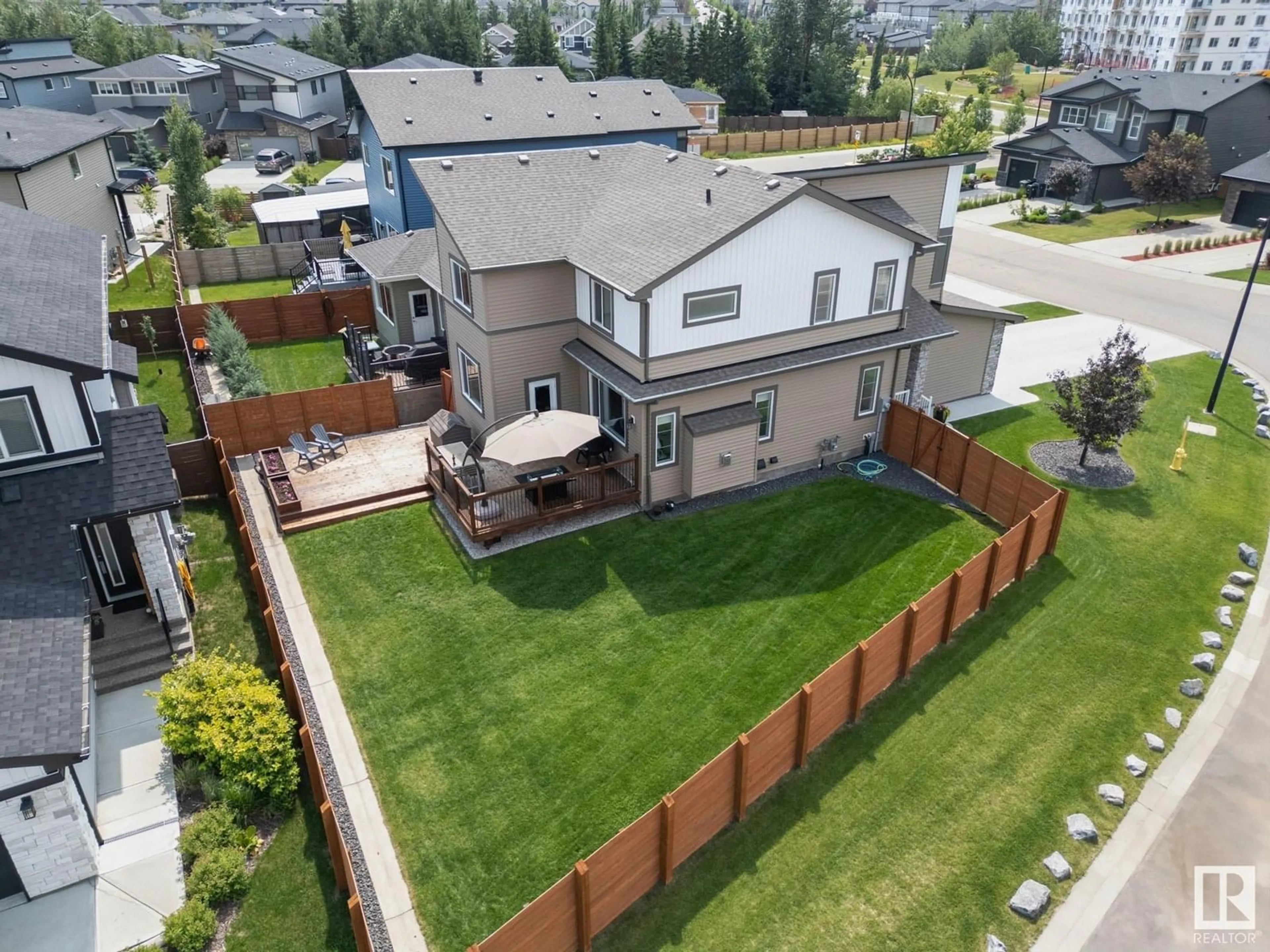 A pic from outside/outdoor area/front of a property/back of a property/a pic from drone, mountain view for 156 KINGSBURY CI, Spruce Grove Alberta T7X0C9