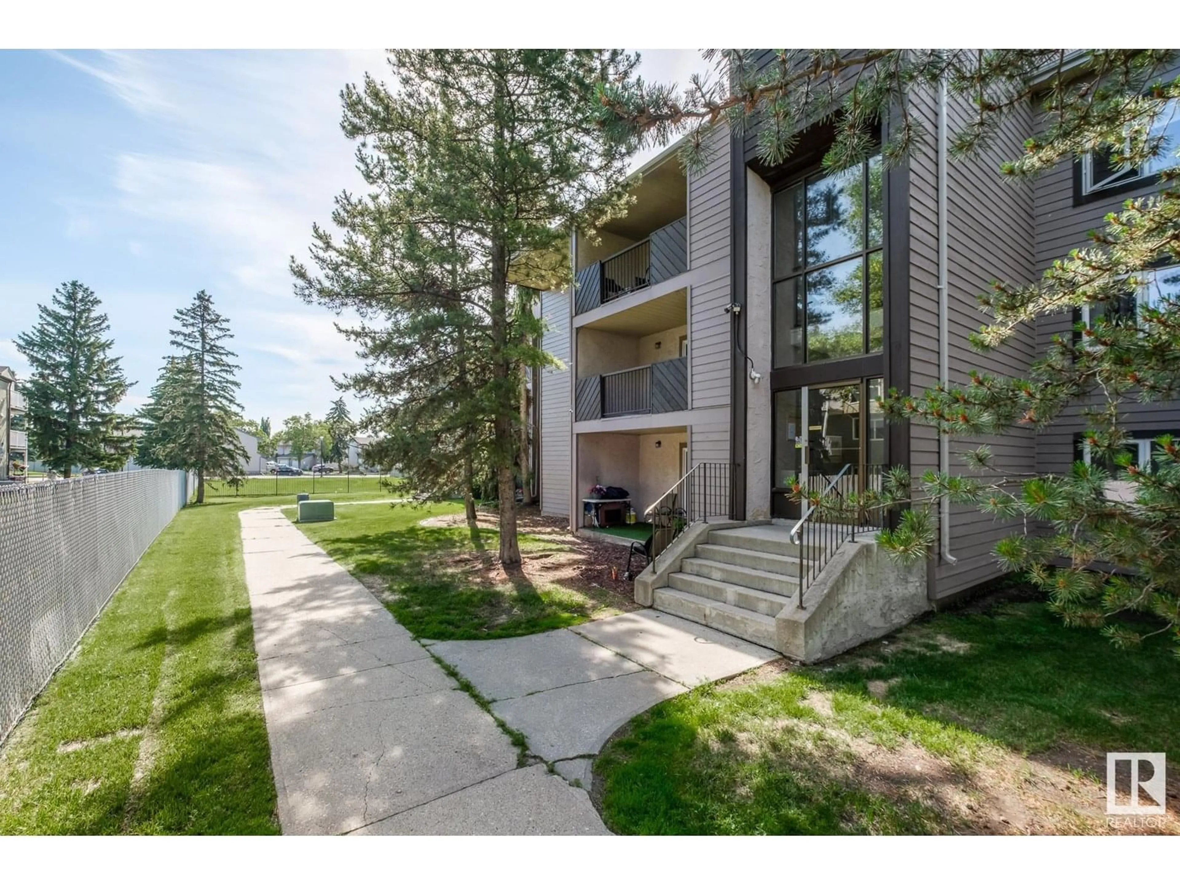 Unknown for 47 - 102 AKINS DR, St. Albert Alberta T8N3M6