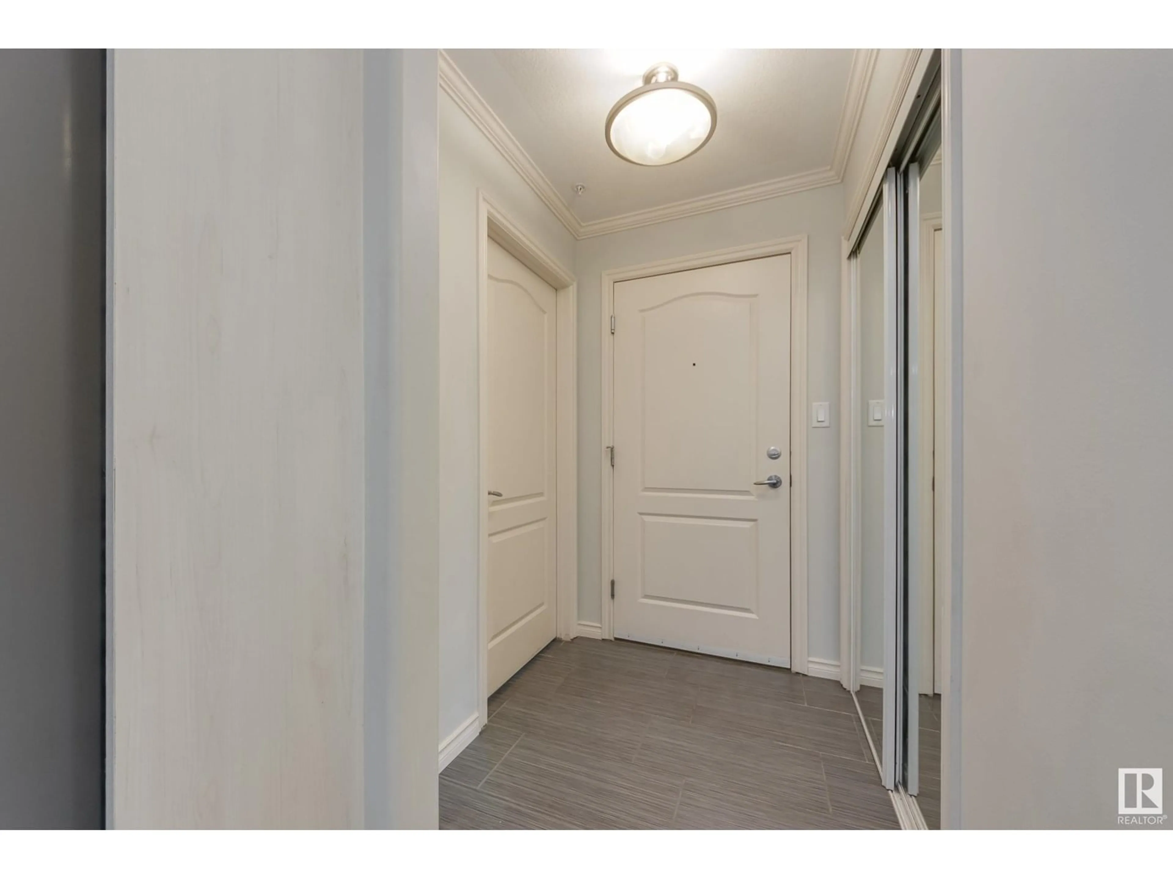 Indoor entryway for #408 - 9938 104 ST, Edmonton Alberta T5K2K7
