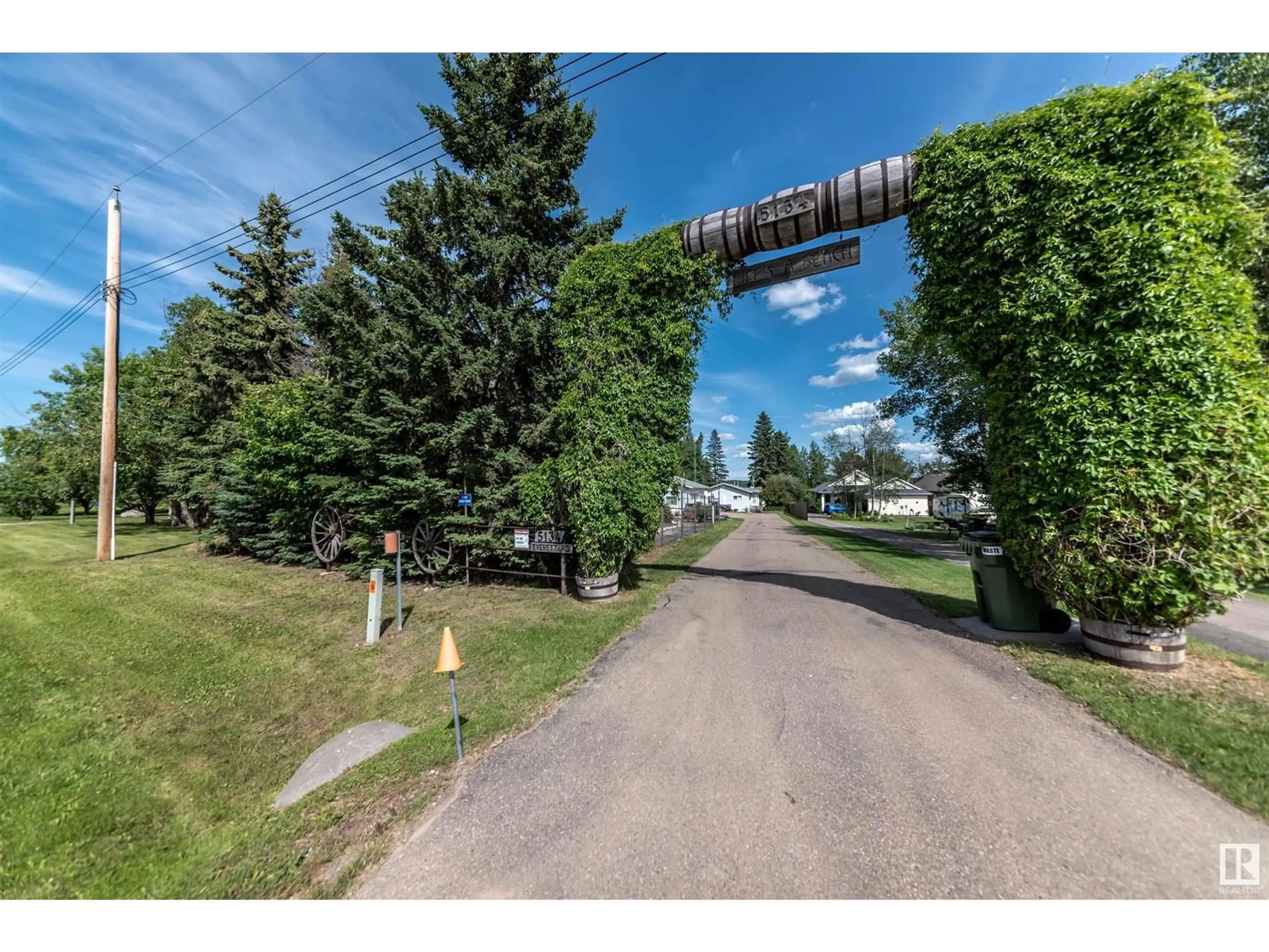 A pic from outside/outdoor area/front of a property/back of a property/a pic from drone, street for 5134 EVERETT RD, Rural Lac Ste. Anne County Alberta T0E1V0