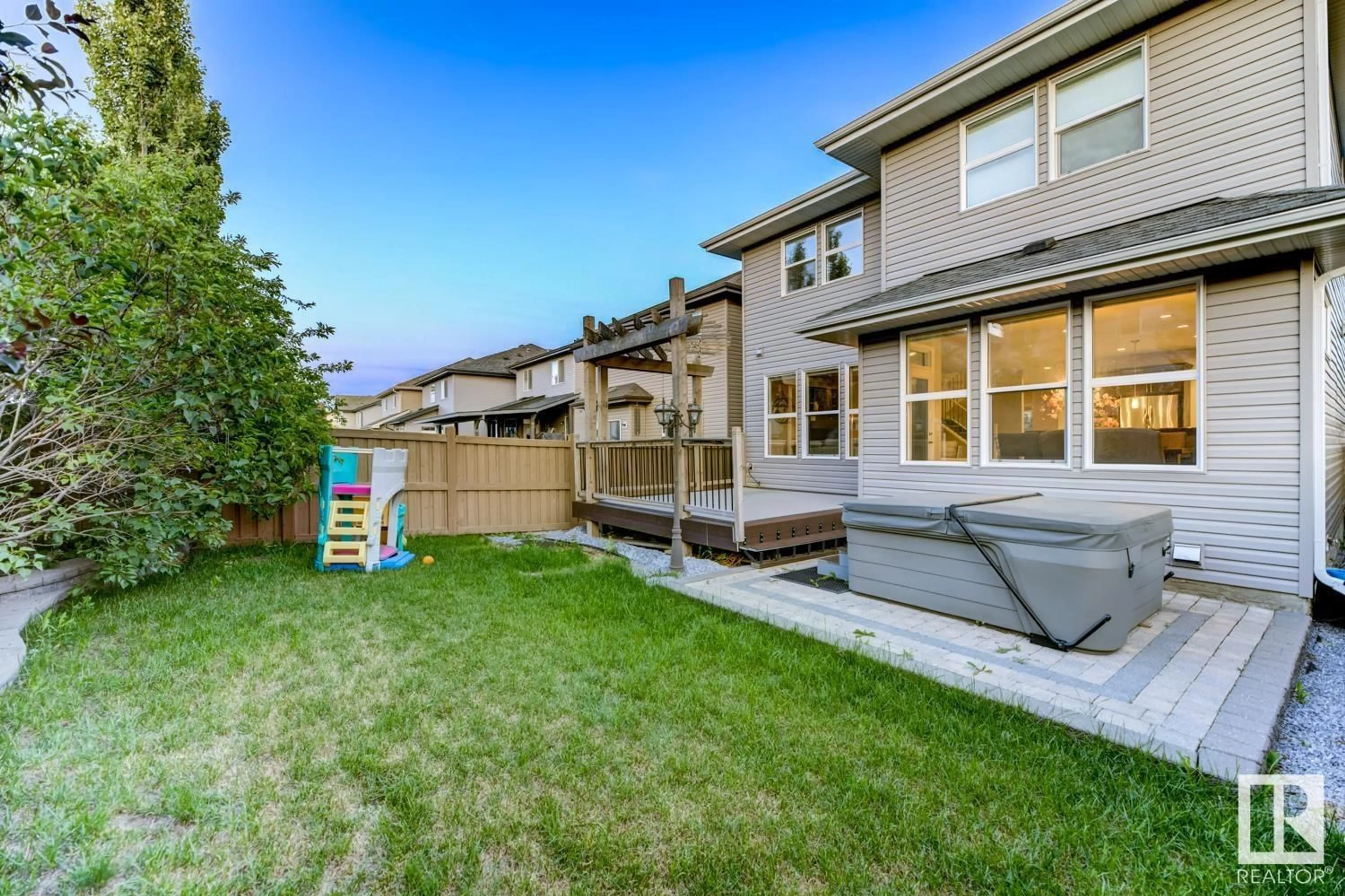 Patio, unknown for 5634 175A AV, Edmonton Alberta T5Y0T7
