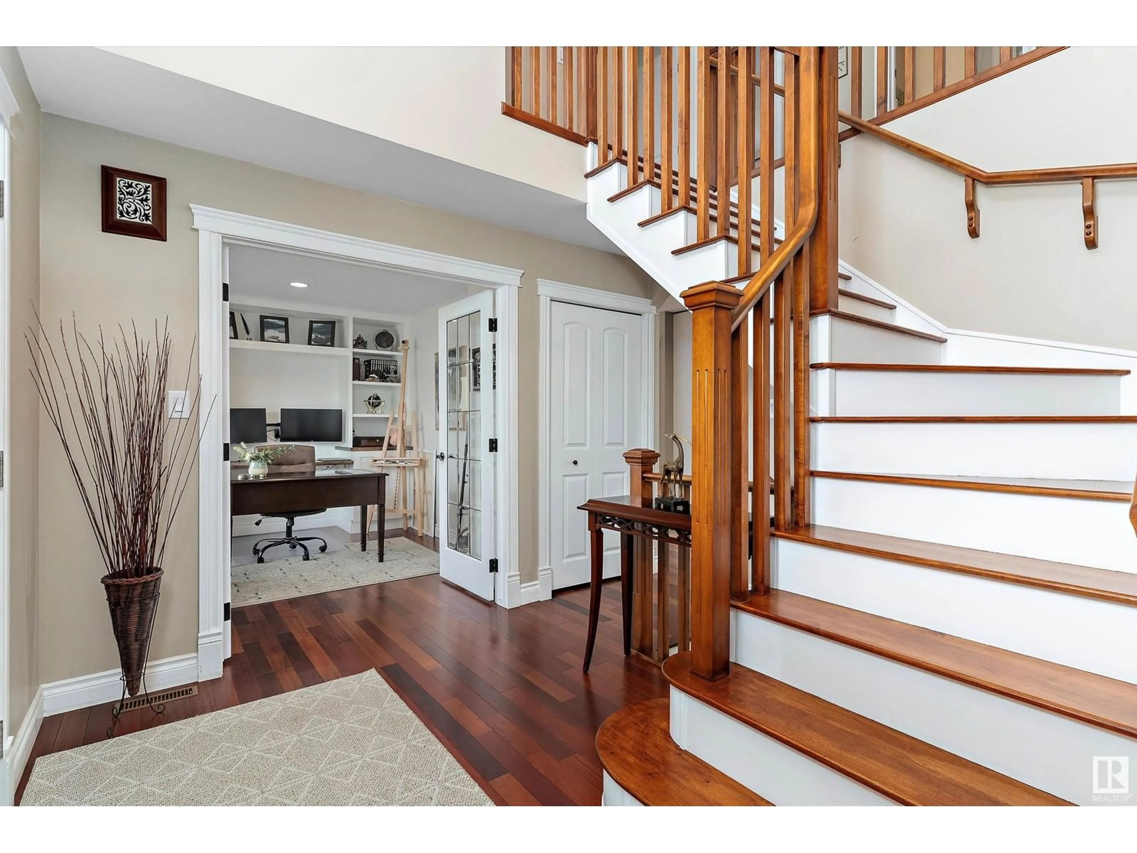 Indoor entryway for NW - 10765 65 ST, Edmonton Alberta T6A2P3