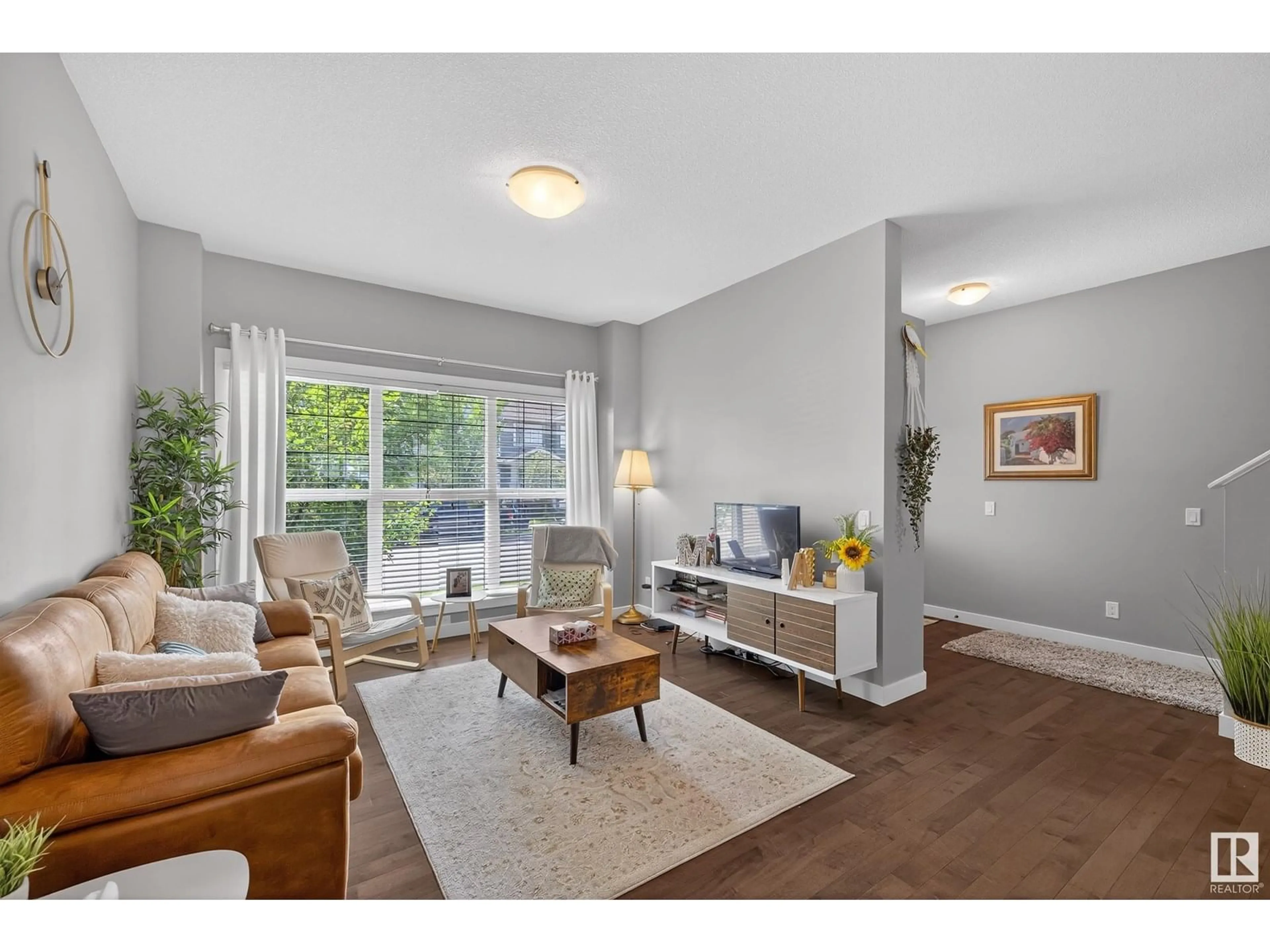 Living room with furniture, unknown for 3112 PAISLEY RD, Edmonton Alberta T6W1A3
