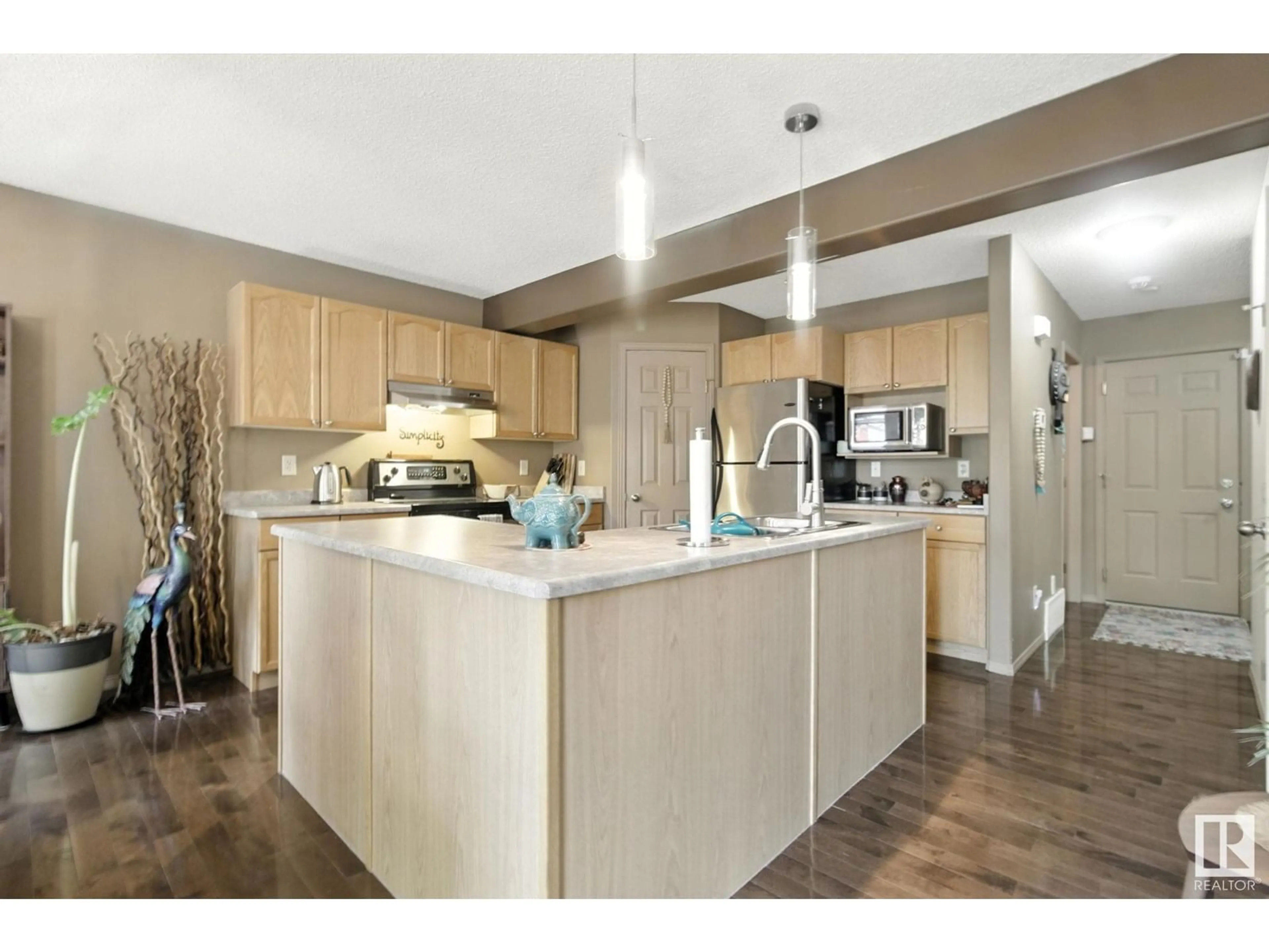 Open concept kitchen, unknown for 8 ERINWOODS PL, St. Albert Alberta T8N7B2